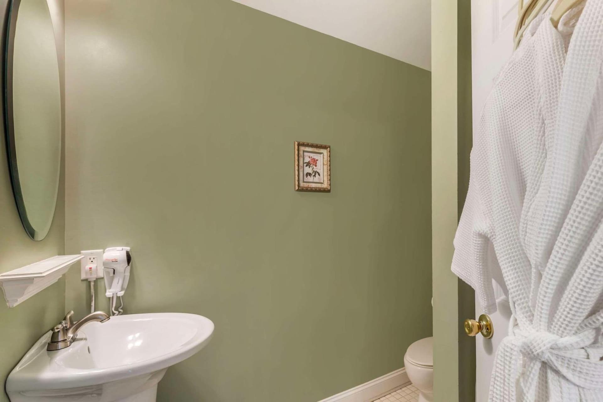 Essex Street Inn & Suites, an Ascend Collection Hotel gallery photo in Newburyport, MA — image 106