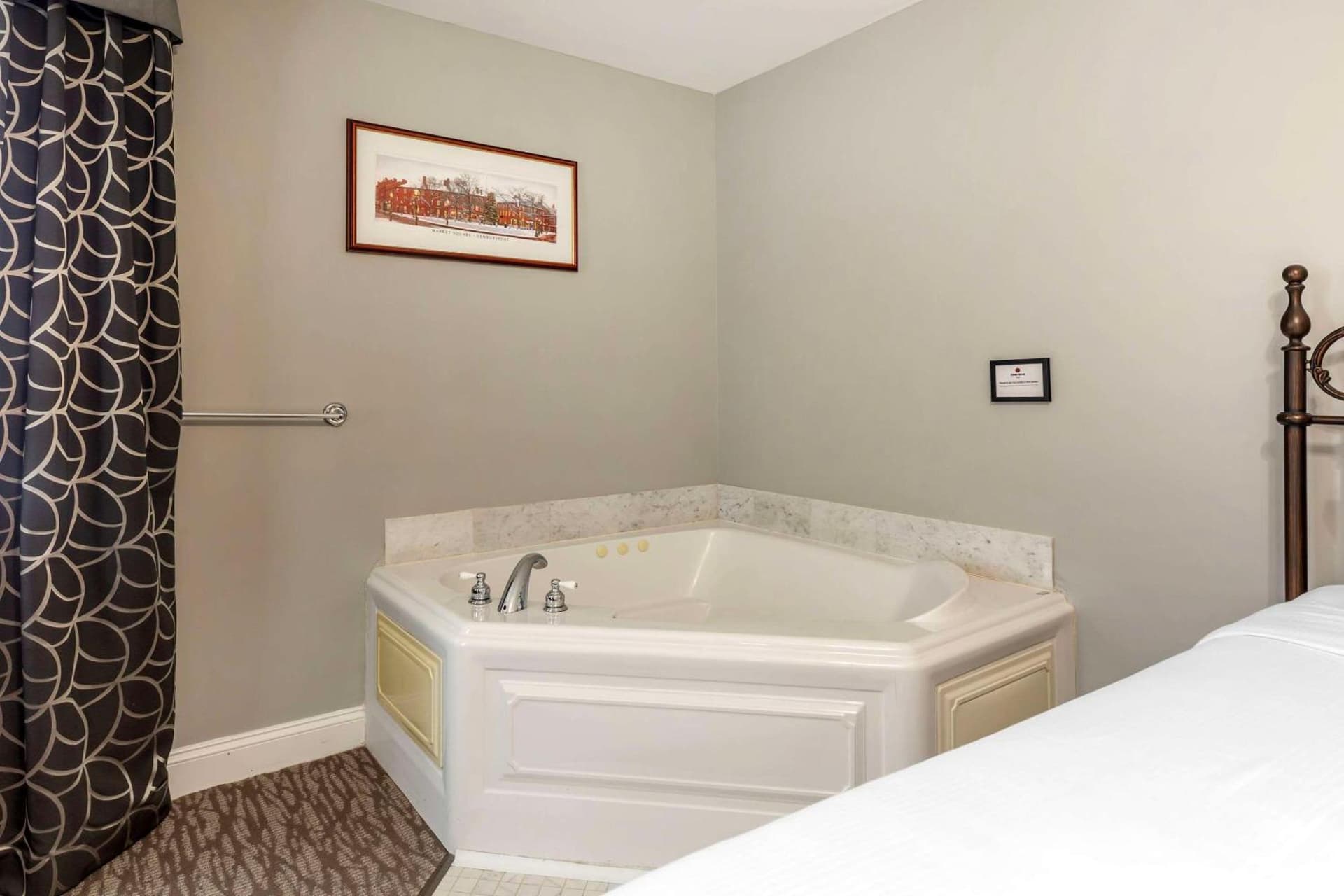 Essex Street Inn & Suites, an Ascend Collection Hotel gallery photo in Newburyport, MA — image 24