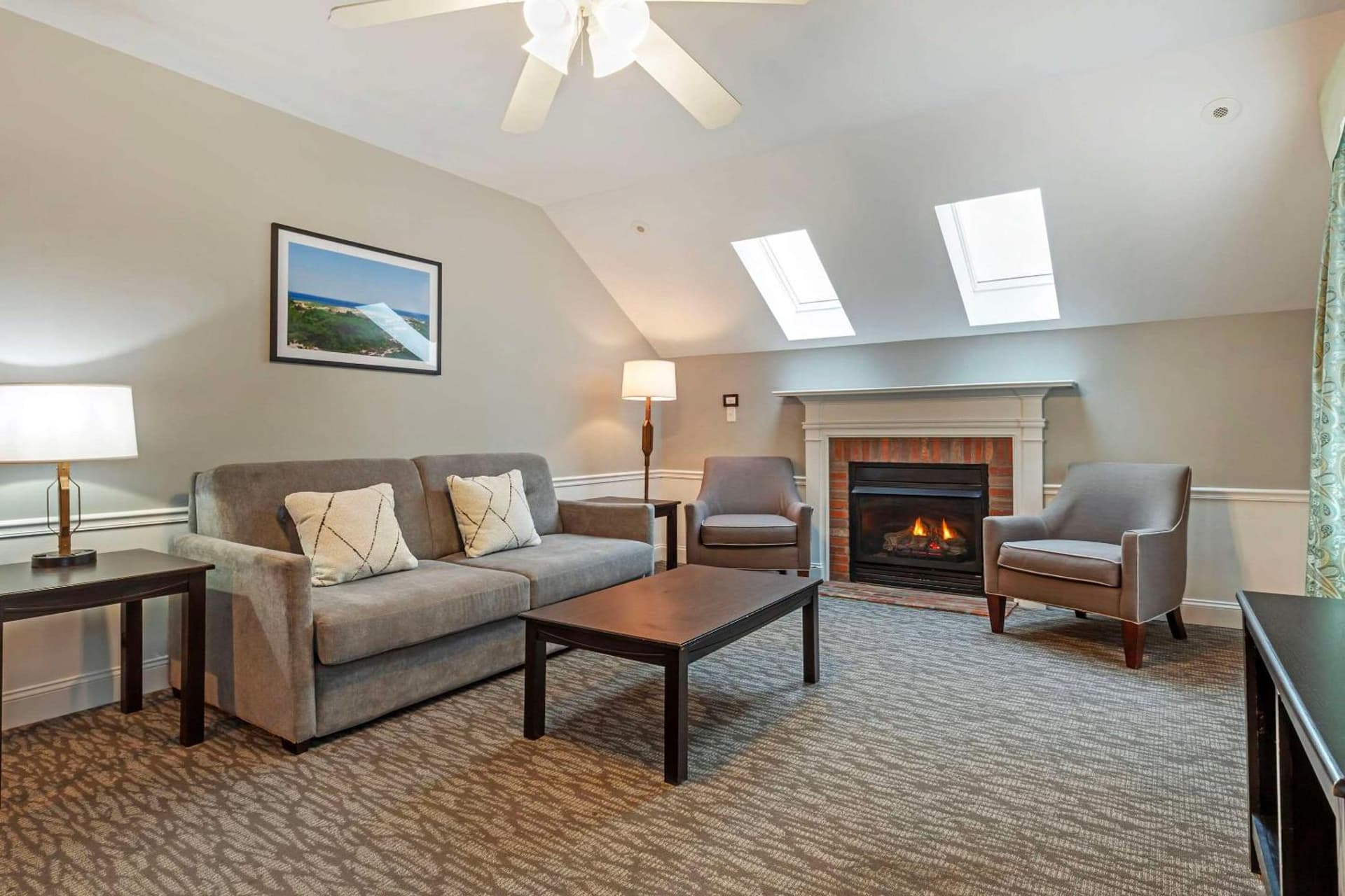 Essex Street Inn & Suites, an Ascend Collection Hotel gallery photo in Newburyport, MA — image 72