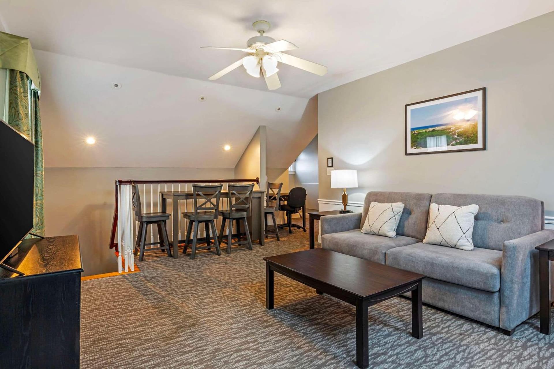 Essex Street Inn & Suites, an Ascend Collection Hotel gallery photo in Newburyport, MA — image 17