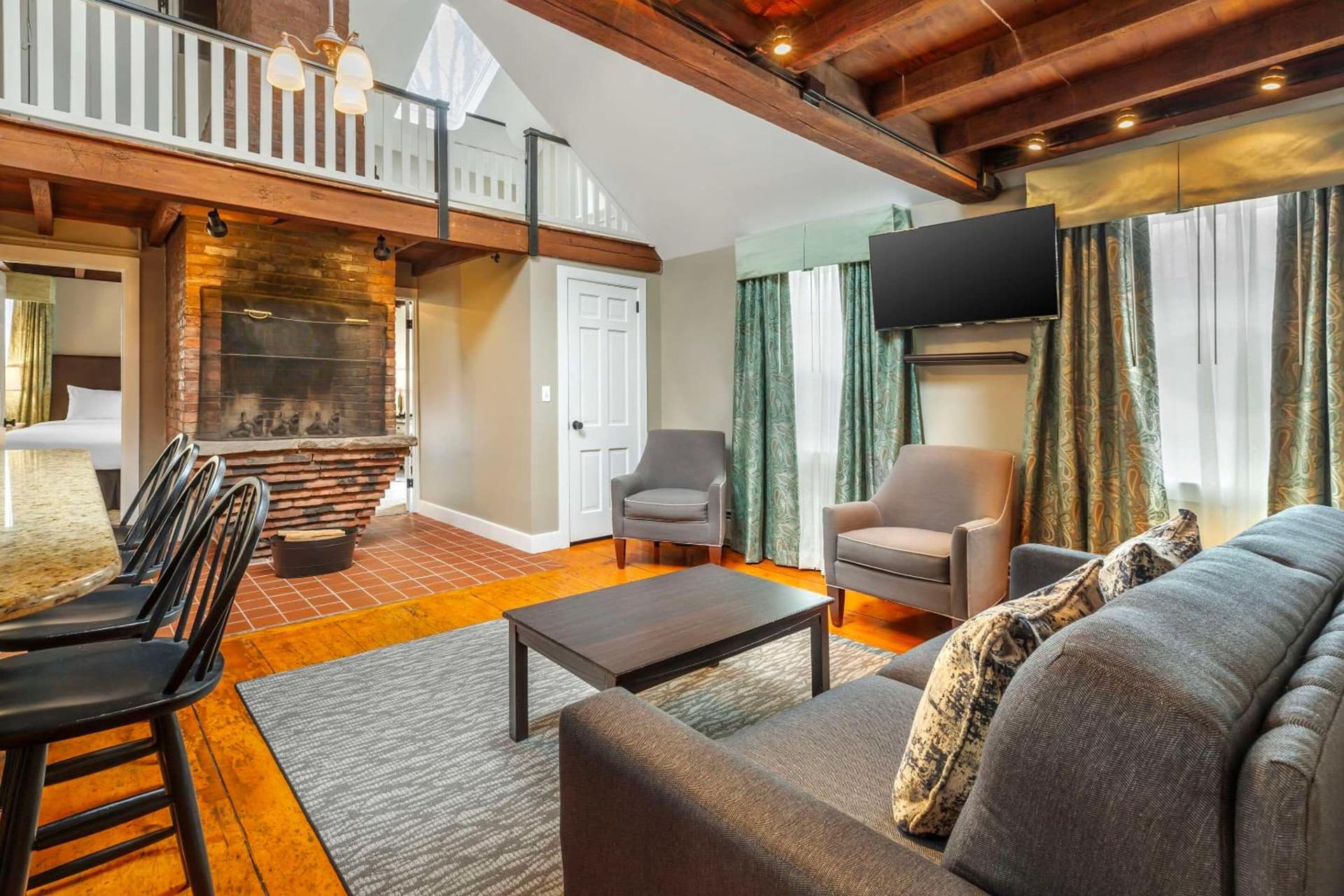 Essex Street Inn & Suites, an Ascend Collection Hotel gallery photo in Newburyport, MA — image 38