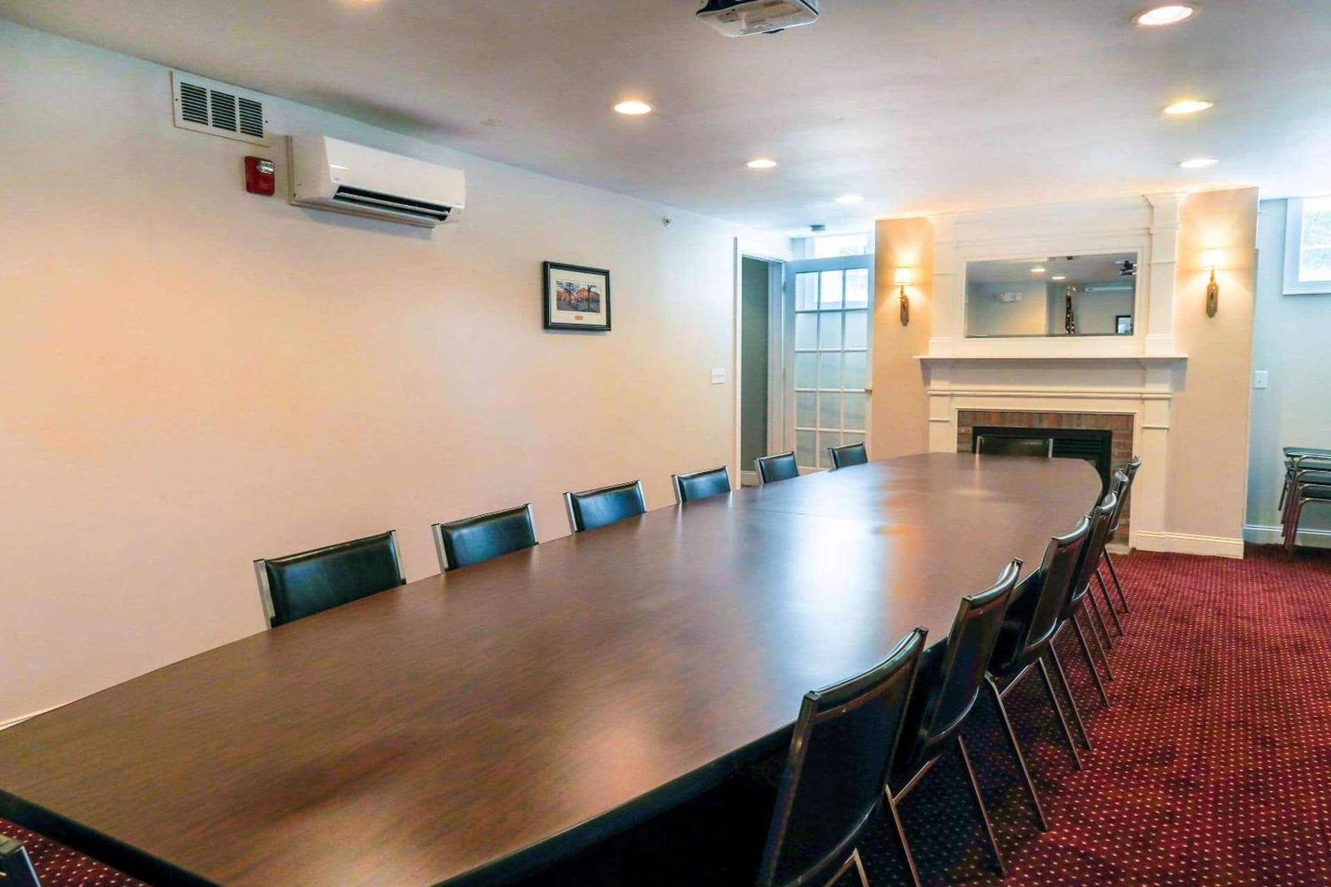 Essex Street Inn & Suites, an Ascend Collection Hotel gallery photo in Newburyport, MA — image 9