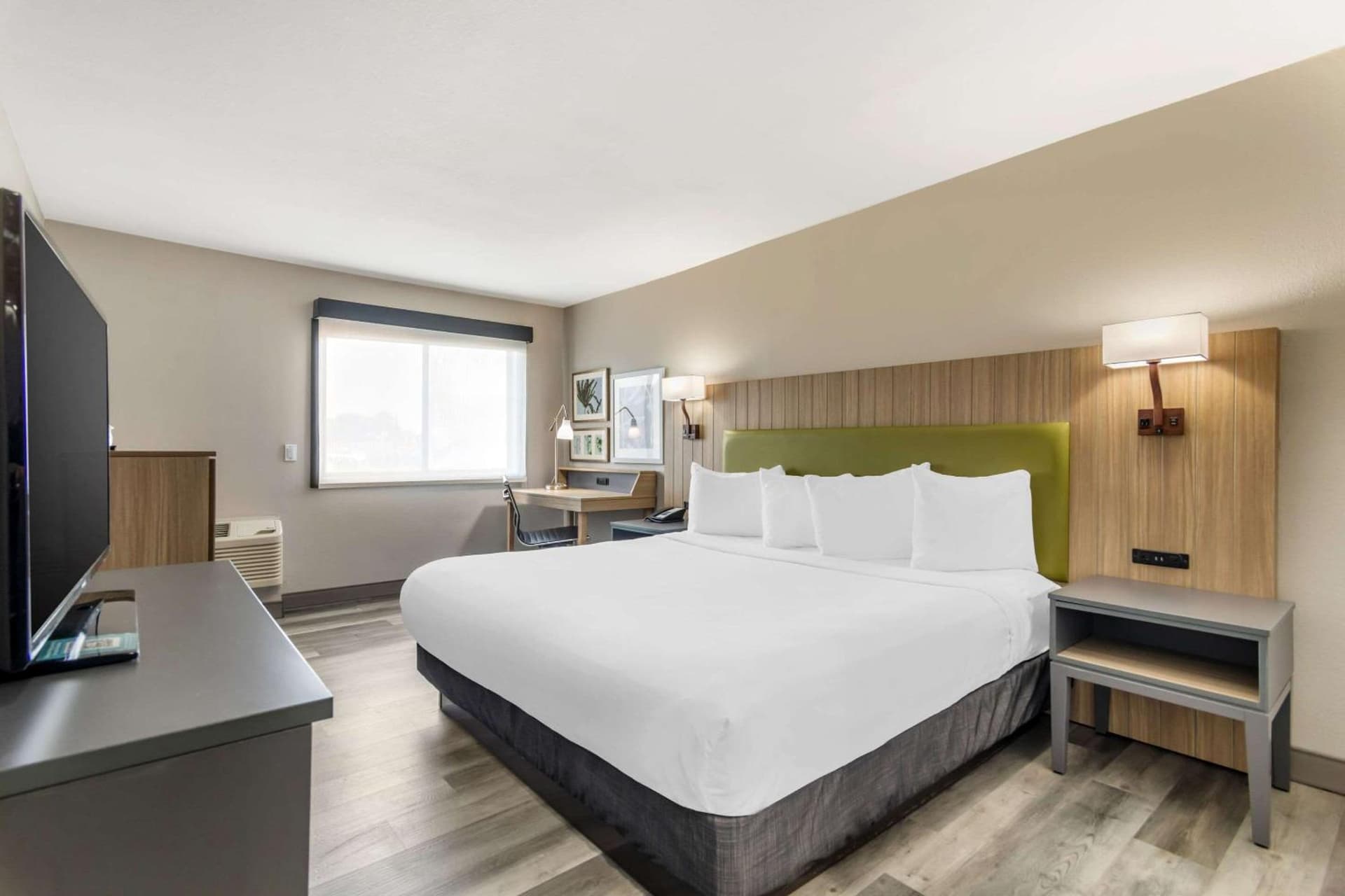 Country Inn & Suites by Radisson, Atlanta Airport South, GA interior in Atlanta, GA — gallery photo 2