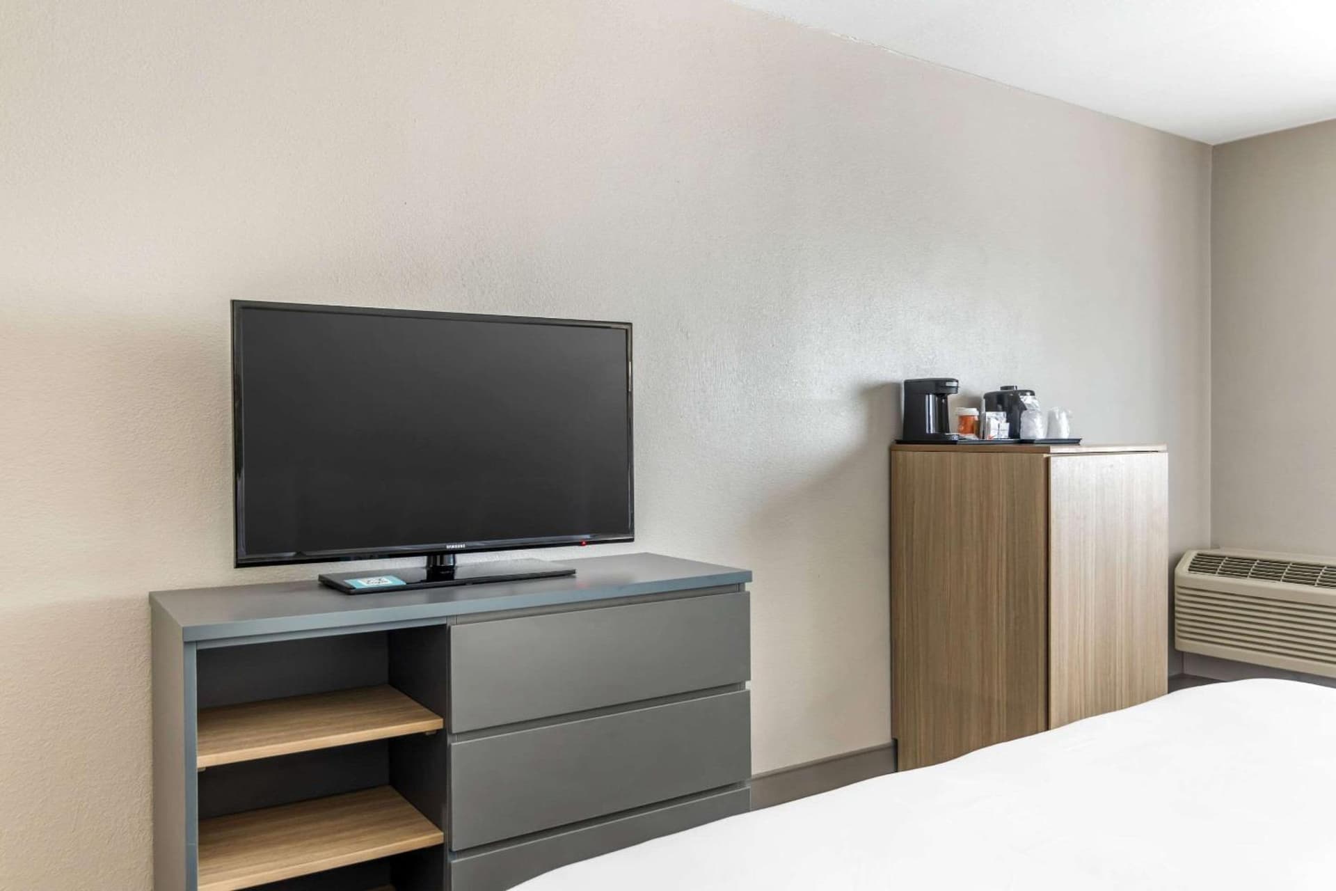 Country Inn & Suites by Radisson, Atlanta Airport South, GA gallery photo in Atlanta, GA — image 29
