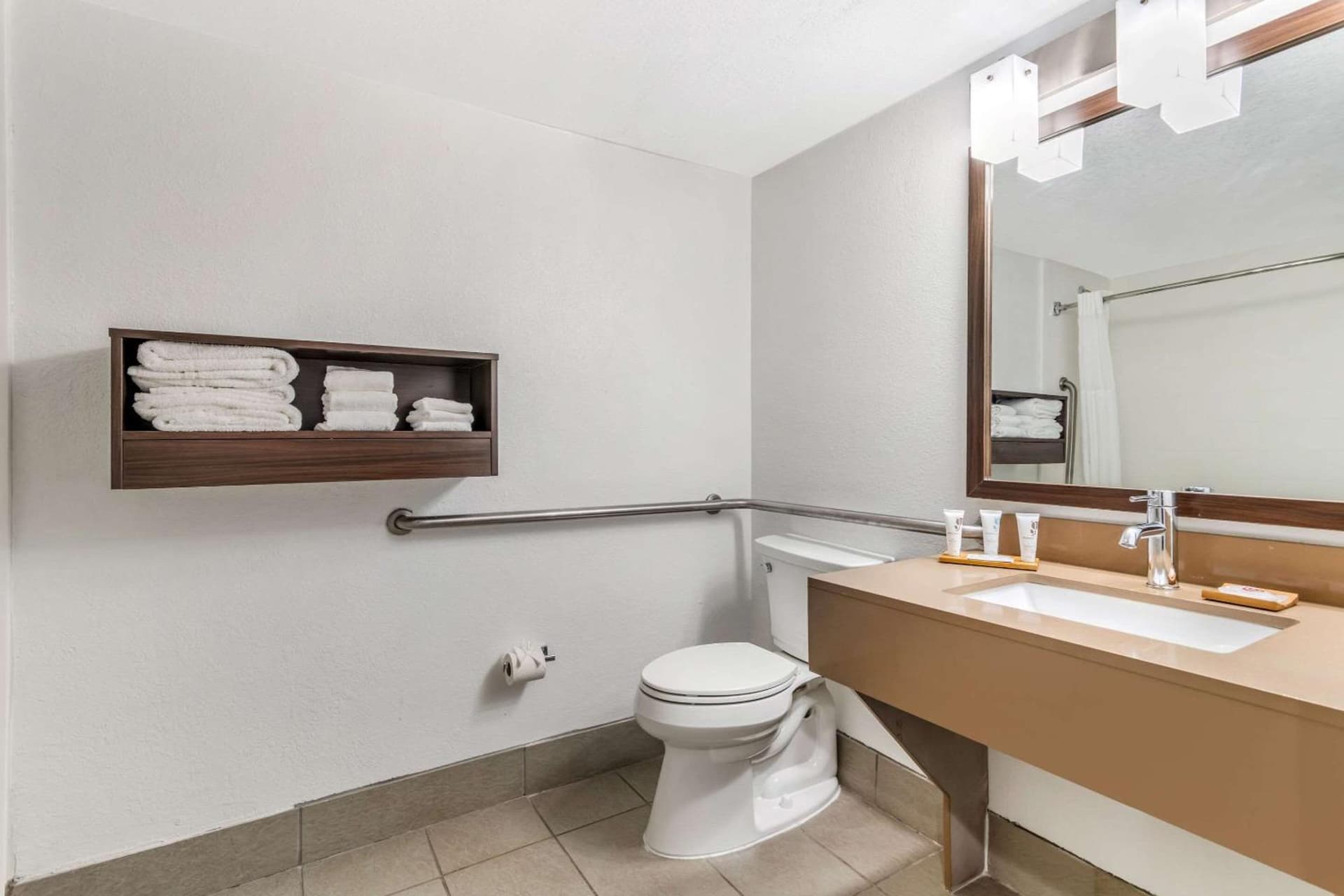 Country Inn & Suites by Radisson, Atlanta Airport South, GA gallery photo in Atlanta, GA — image 18