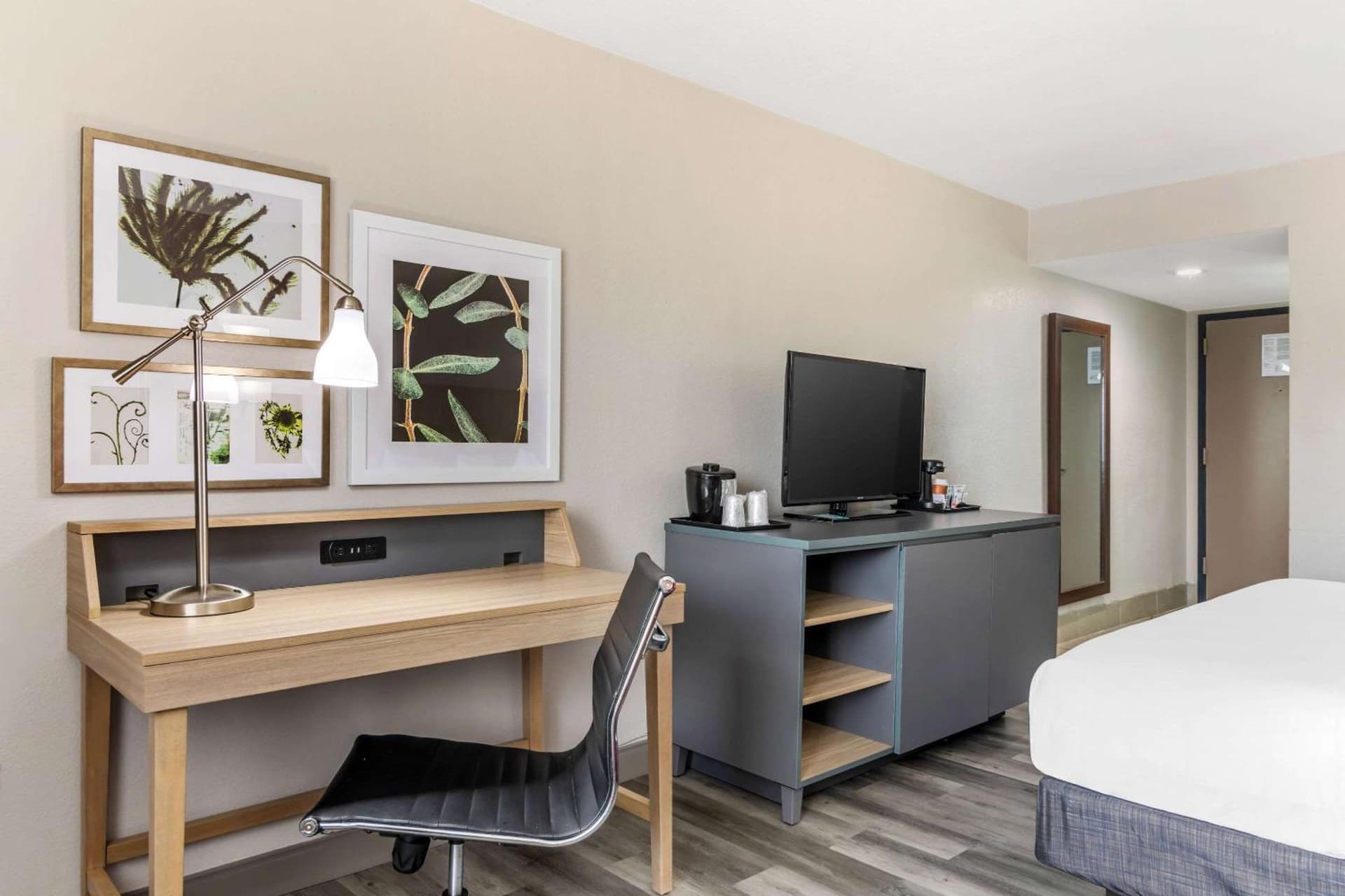 Country Inn & Suites by Radisson, Atlanta Airport South, GA gallery photo in Atlanta, GA — image 41