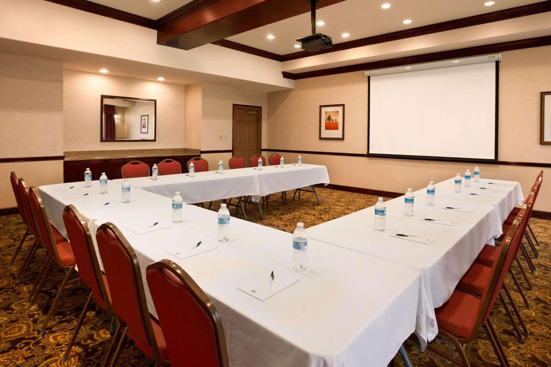 Country Inn & Suites by Radisson, College Station, TX gallery photo in College Station, TX — image 28