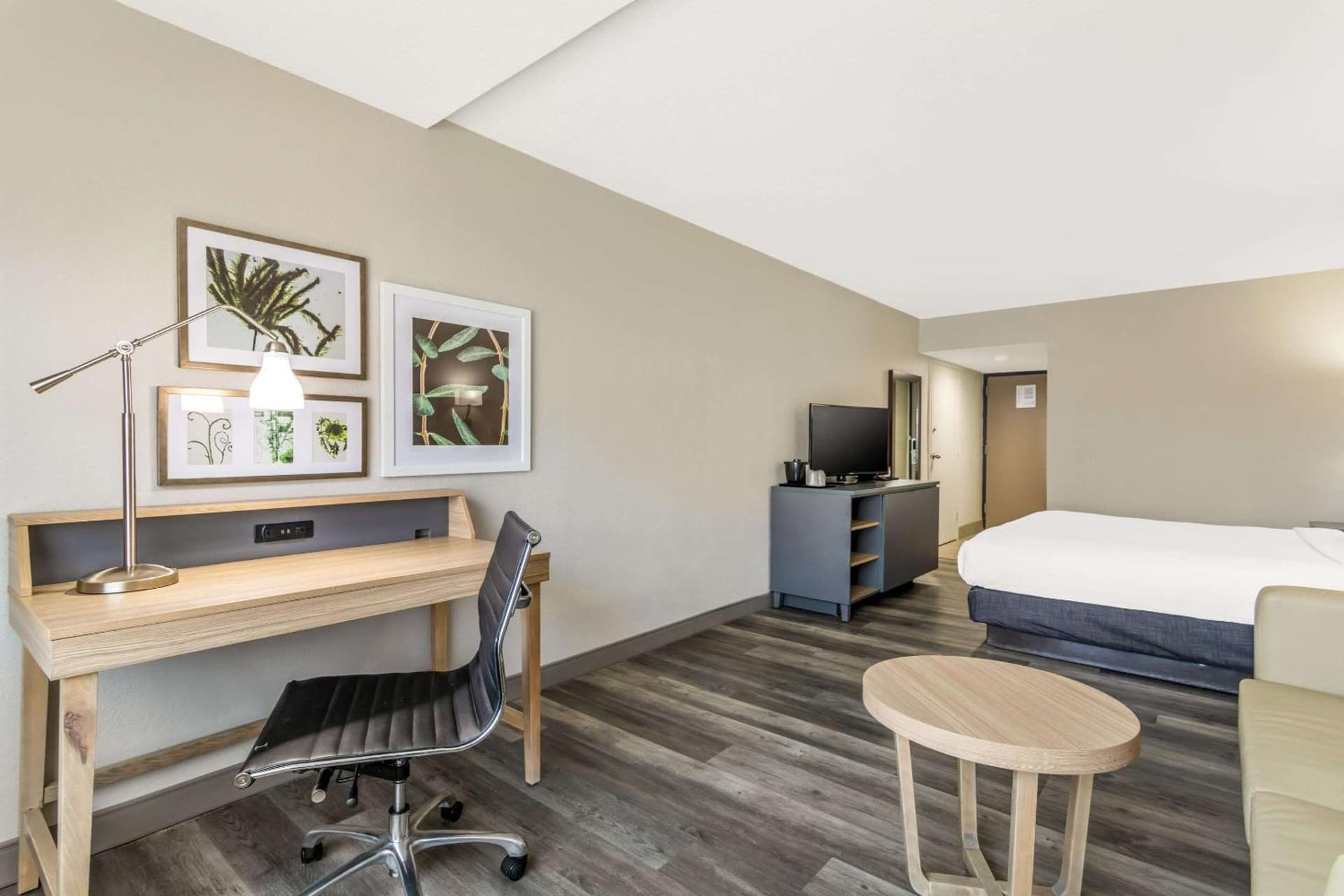 Country Inn & Suites by Radisson, Atlanta Airport South, GA property views in Atlanta, GA — gallery photo 3