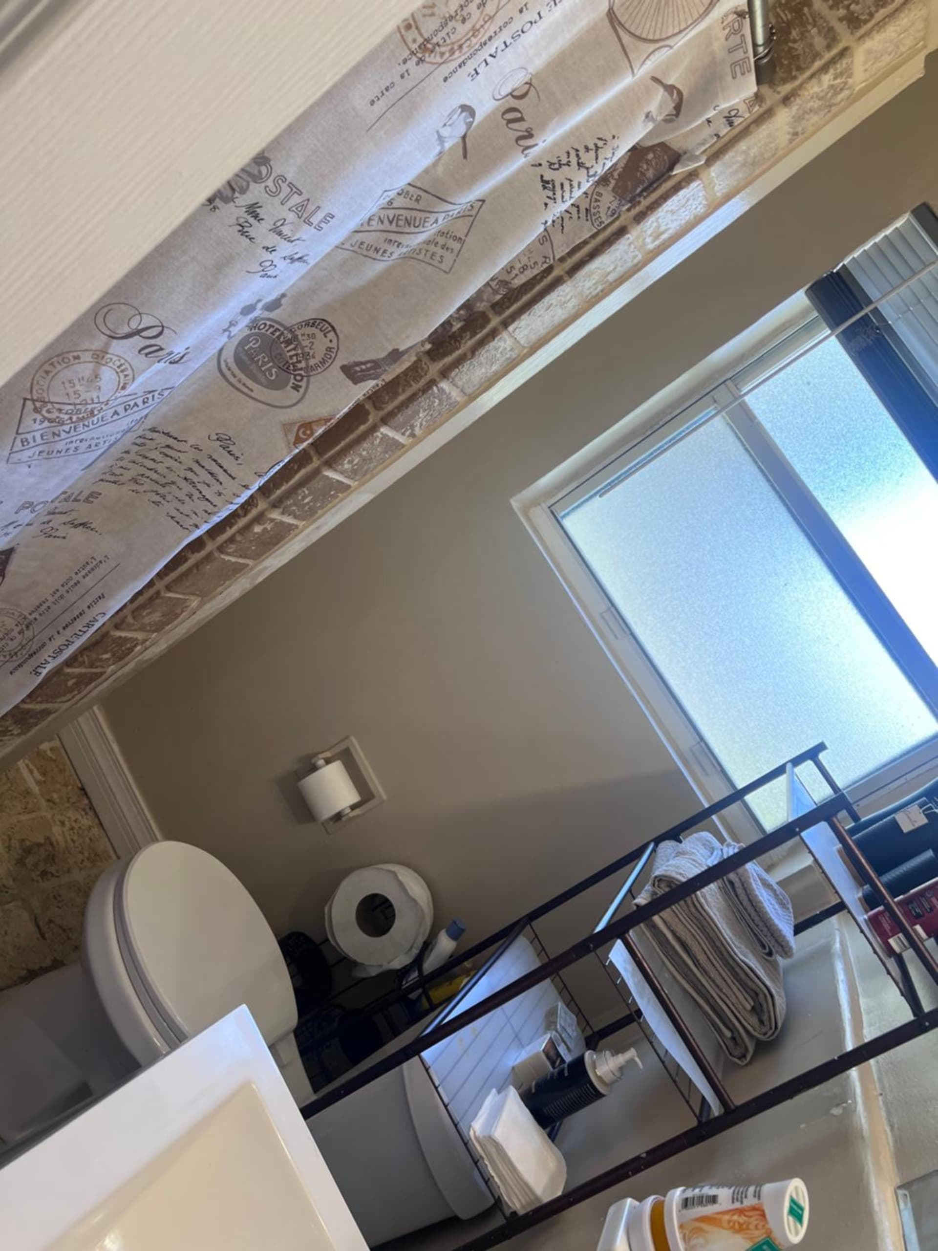 Short-Terms Room interior in Jacksonville, FL — gallery photo 2