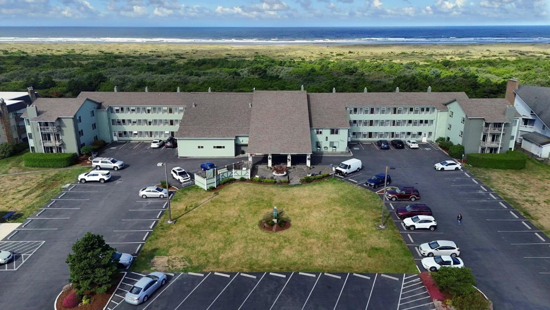 Canterbury Inn property views in Ocean Shores, WA — gallery photo 3