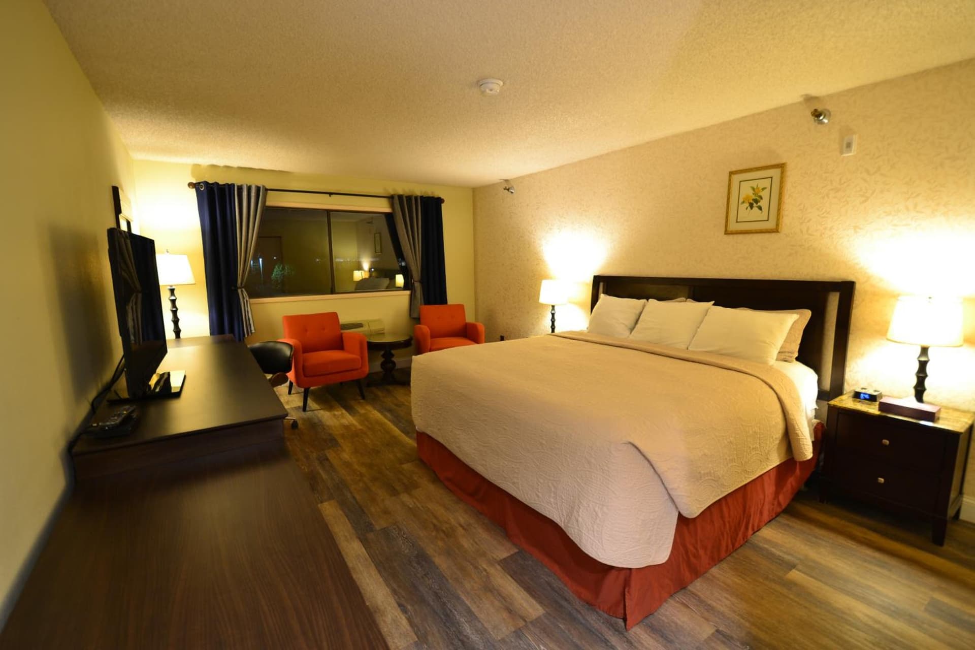 Hotel International property views in Lynnwood, WA — gallery photo 3