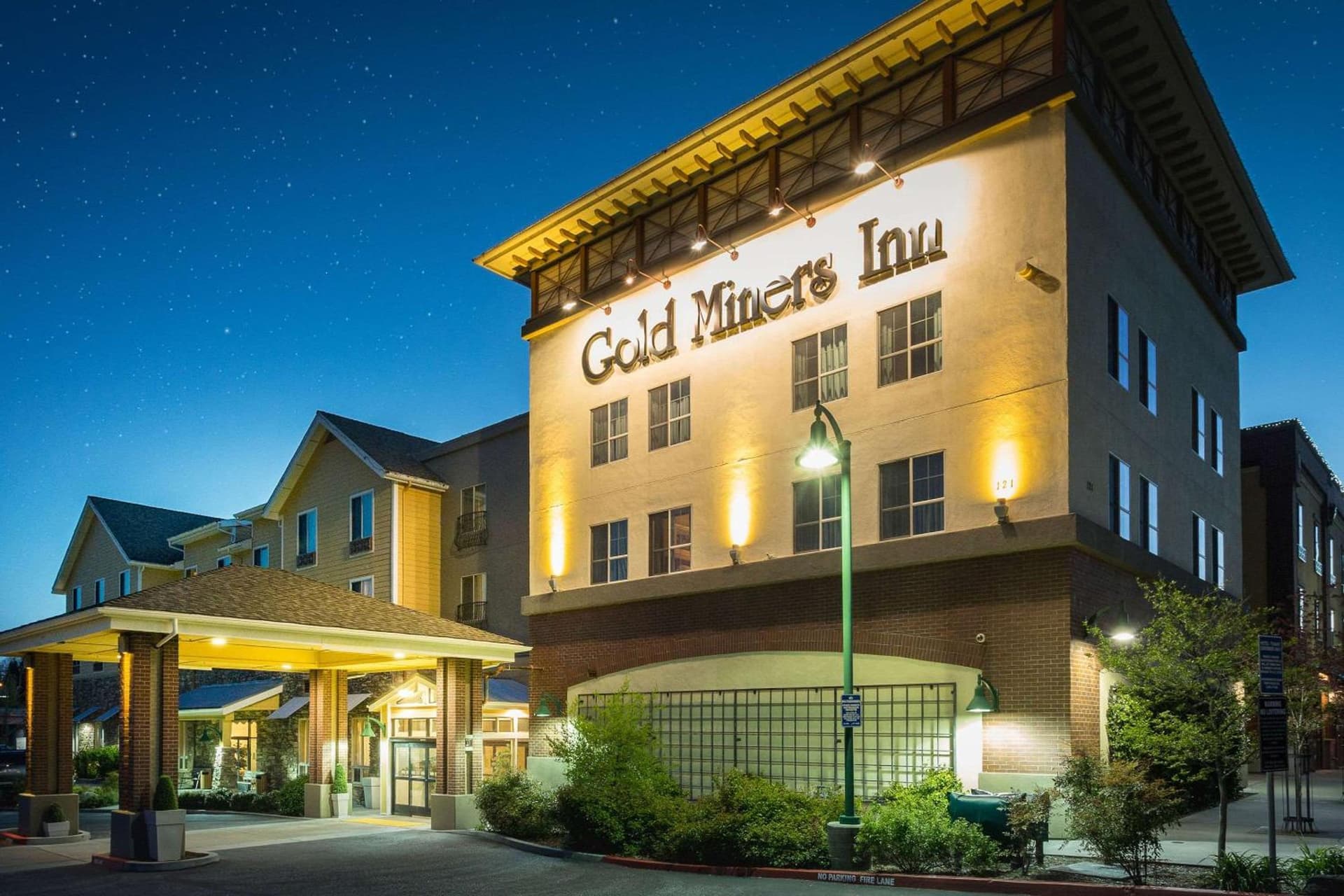 Gold Miners Inn Grass Valley, an Ascend Collection Hotel featured exterior or lobby in Grass Valley, CA — similar hotel