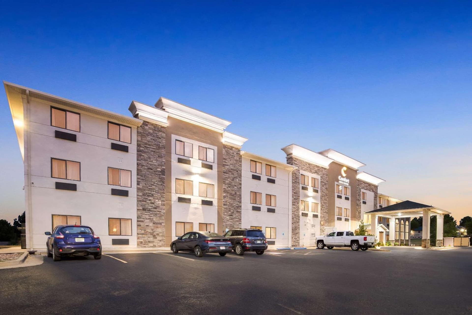 Comfort Inn & Suites Pueblo gallery photo in Pueblo, CO — image 21