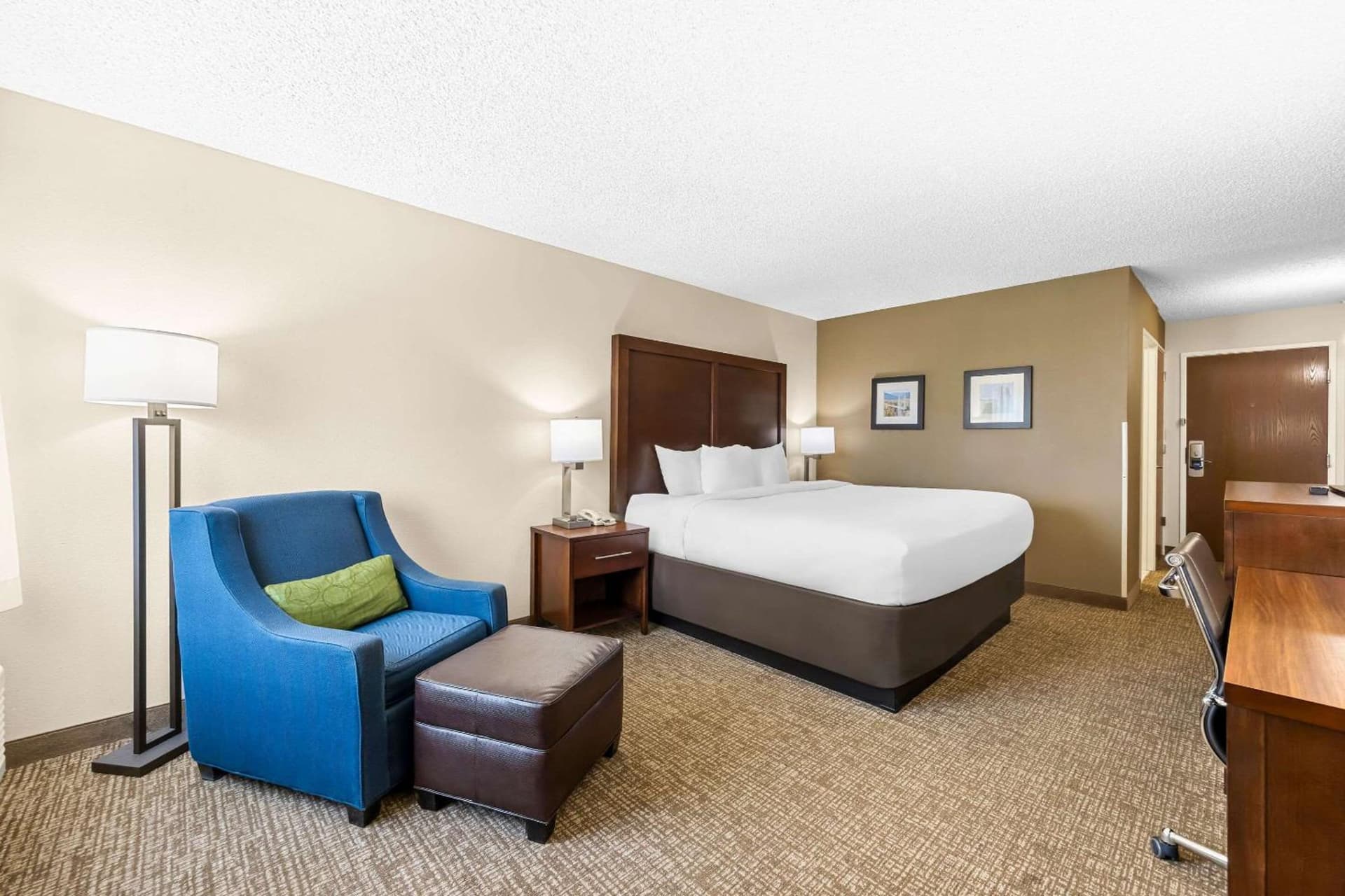 Comfort Inn & Suites Pueblo gallery photo in Pueblo, CO — image 6
