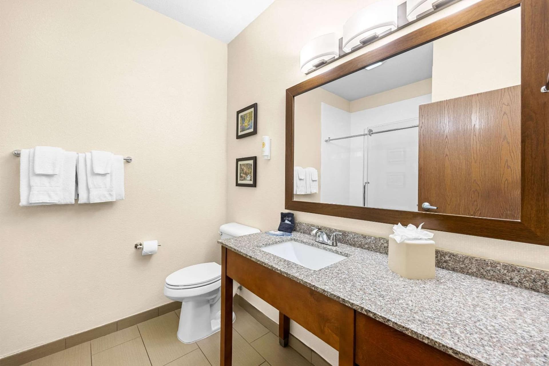 Comfort Inn & Suites Pueblo interior in Pueblo, CO — gallery photo 2