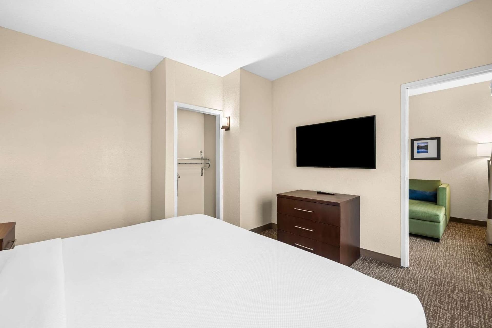 Comfort Inn & Suites Pueblo gallery photo in Pueblo, CO — image 65