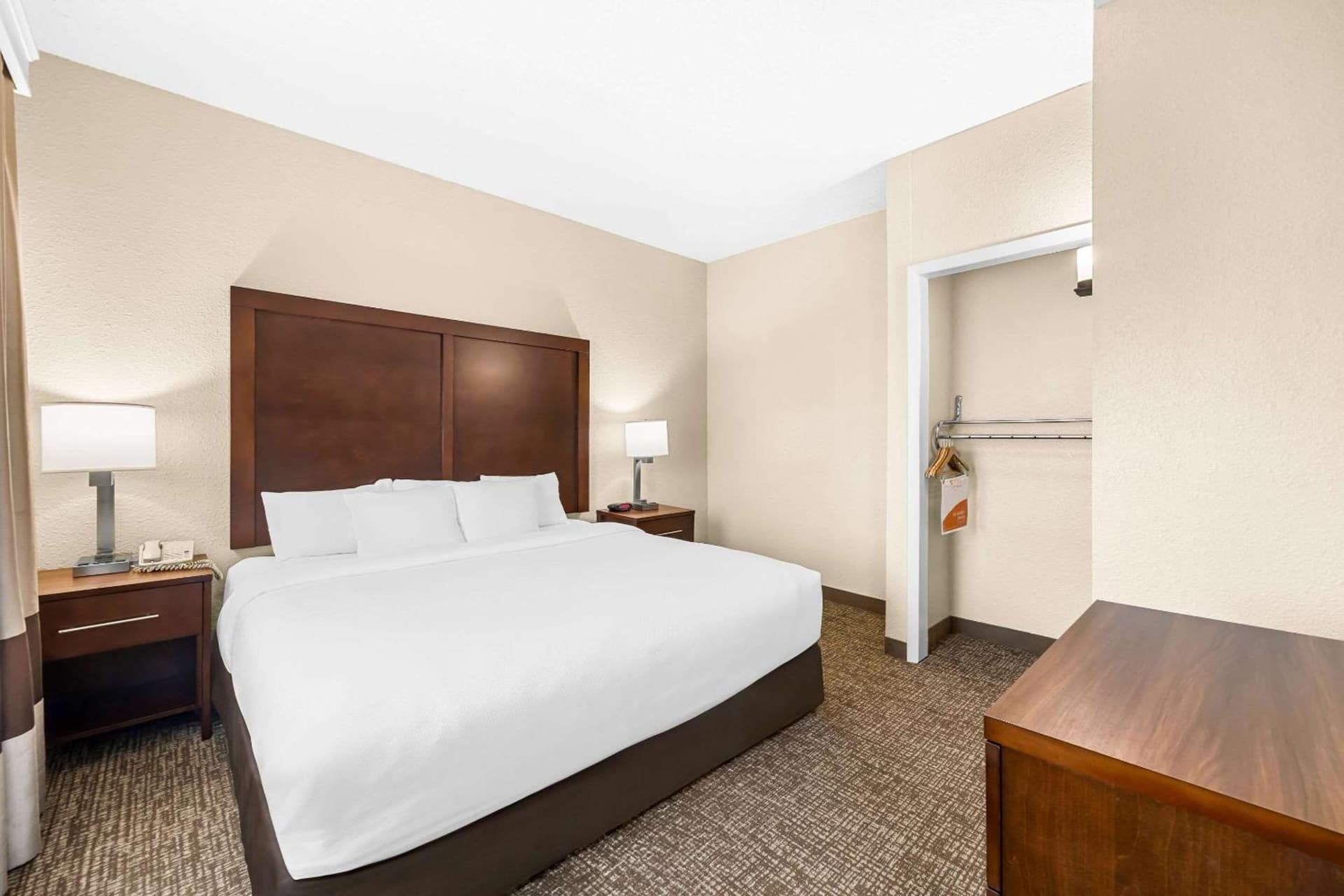 Comfort Inn & Suites Pueblo gallery photo in Pueblo, CO — image 49