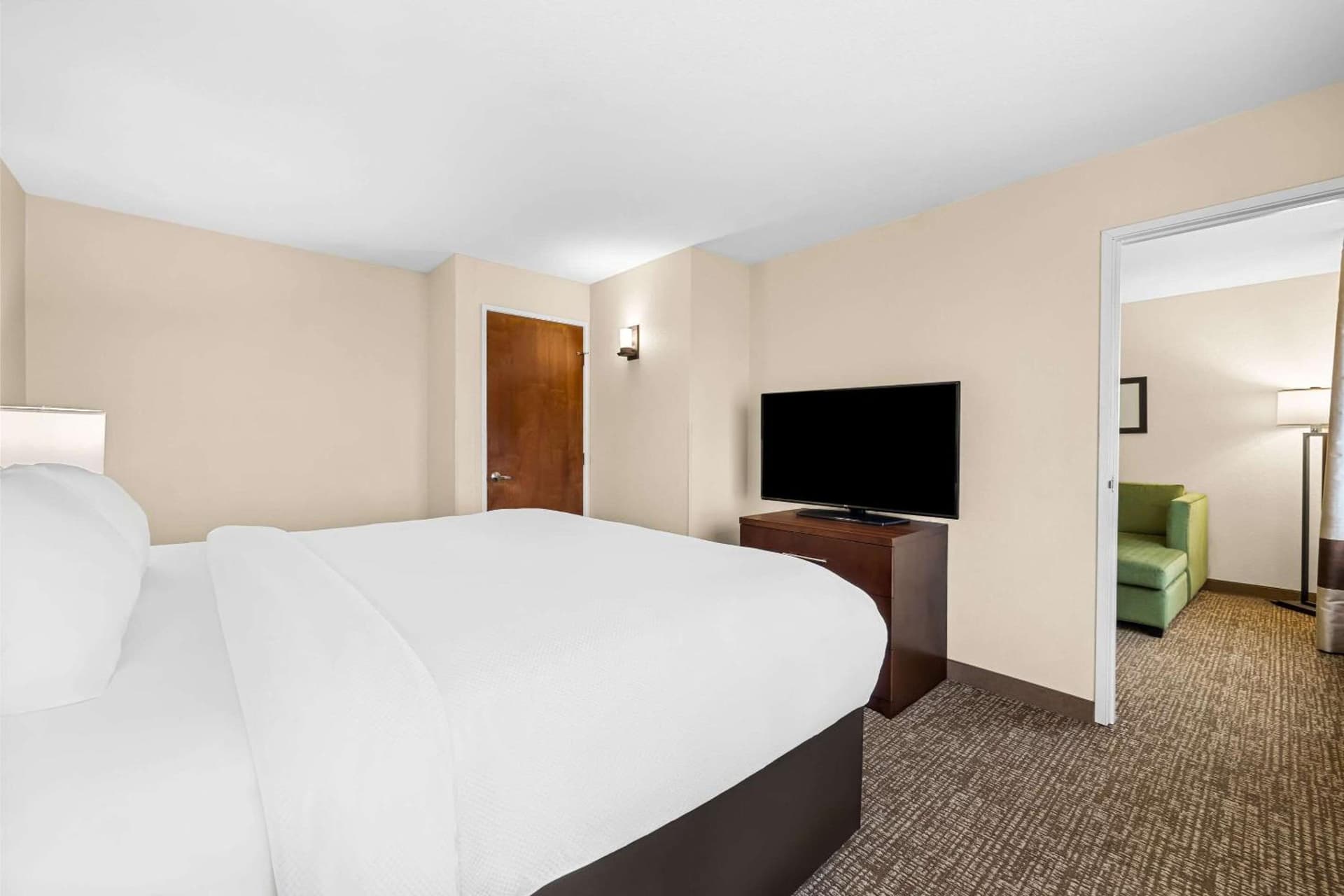 Comfort Inn & Suites Pueblo gallery photo in Pueblo, CO — image 74