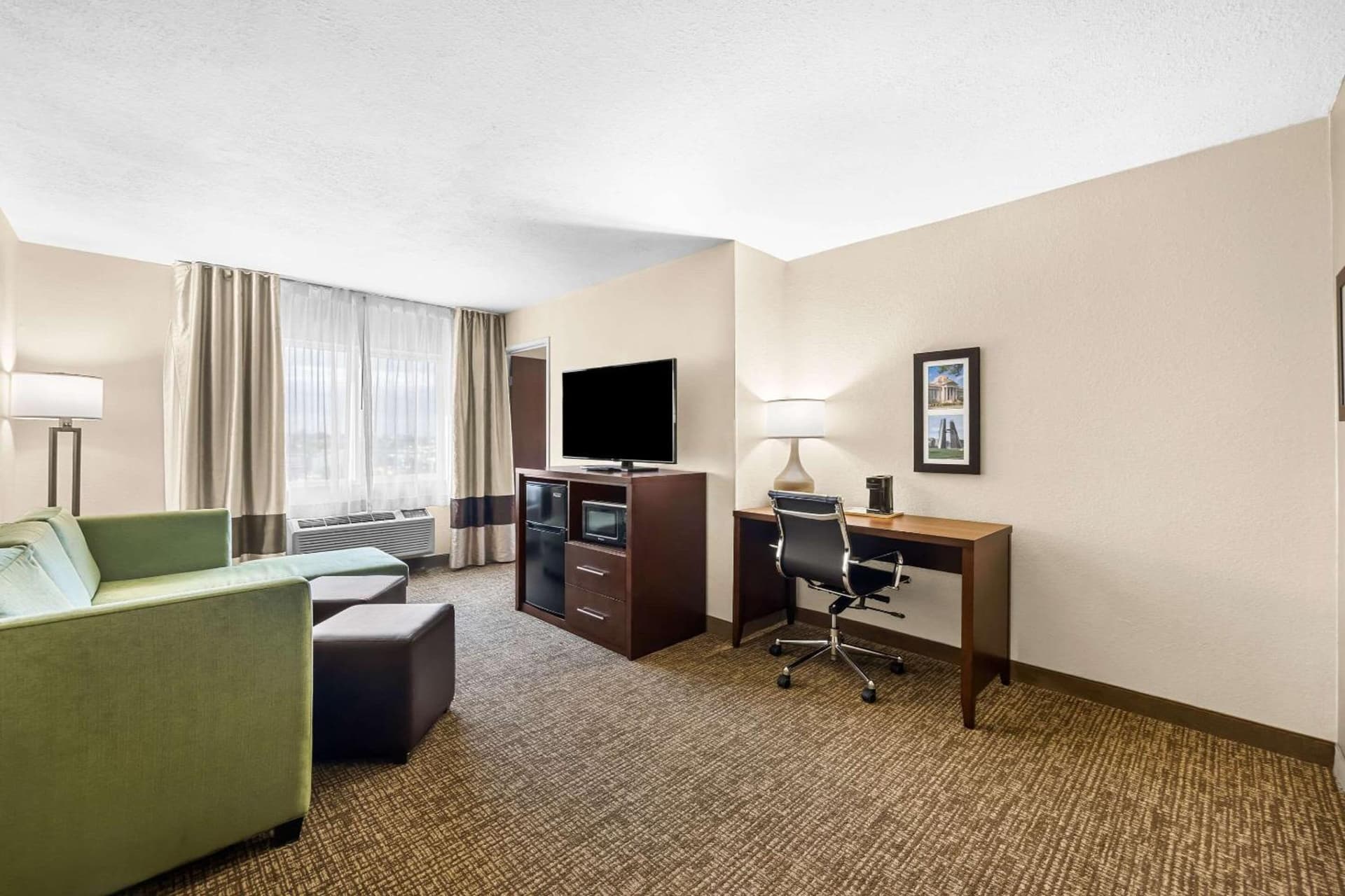 Comfort Inn & Suites Pueblo gallery photo in Pueblo, CO — image 18