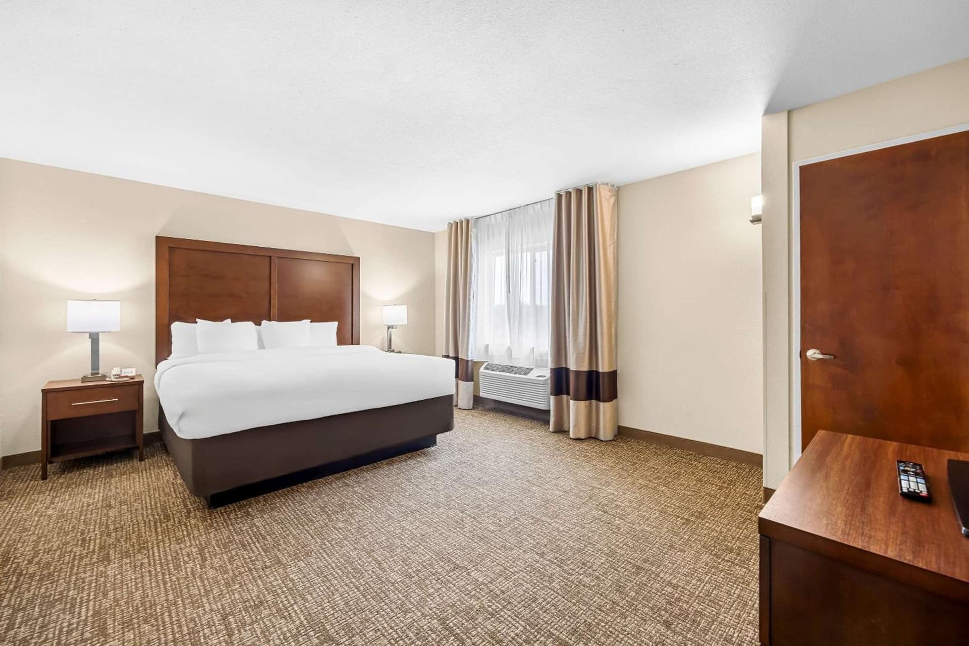 Comfort Inn & Suites Pueblo gallery photo in Pueblo, CO — image 31