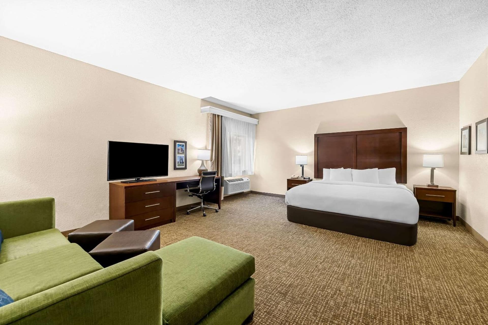 Comfort Inn & Suites Pueblo gallery photo in Pueblo, CO — image 17