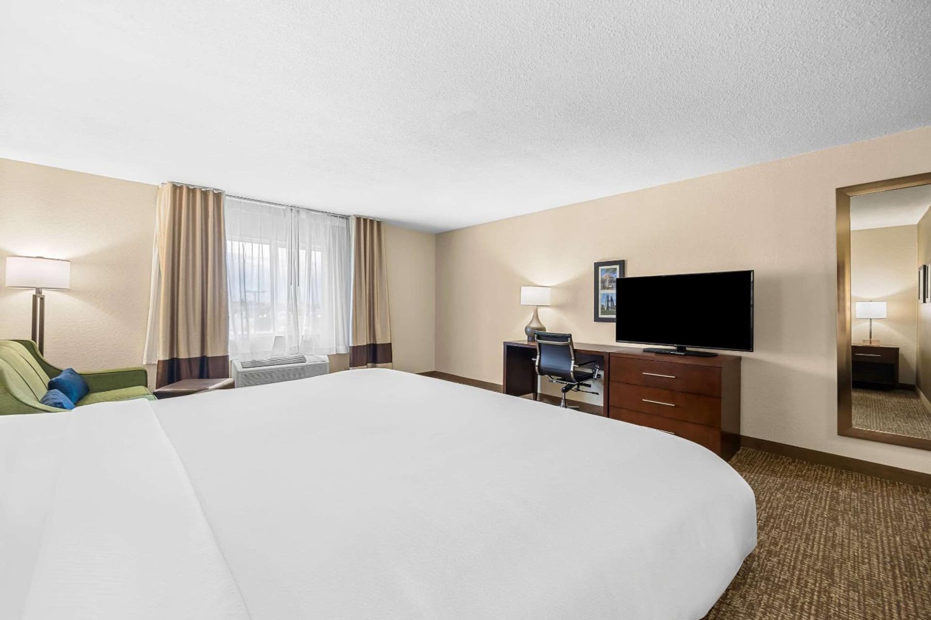 Comfort Inn & Suites Pueblo gallery photo in Pueblo, CO — image 40
