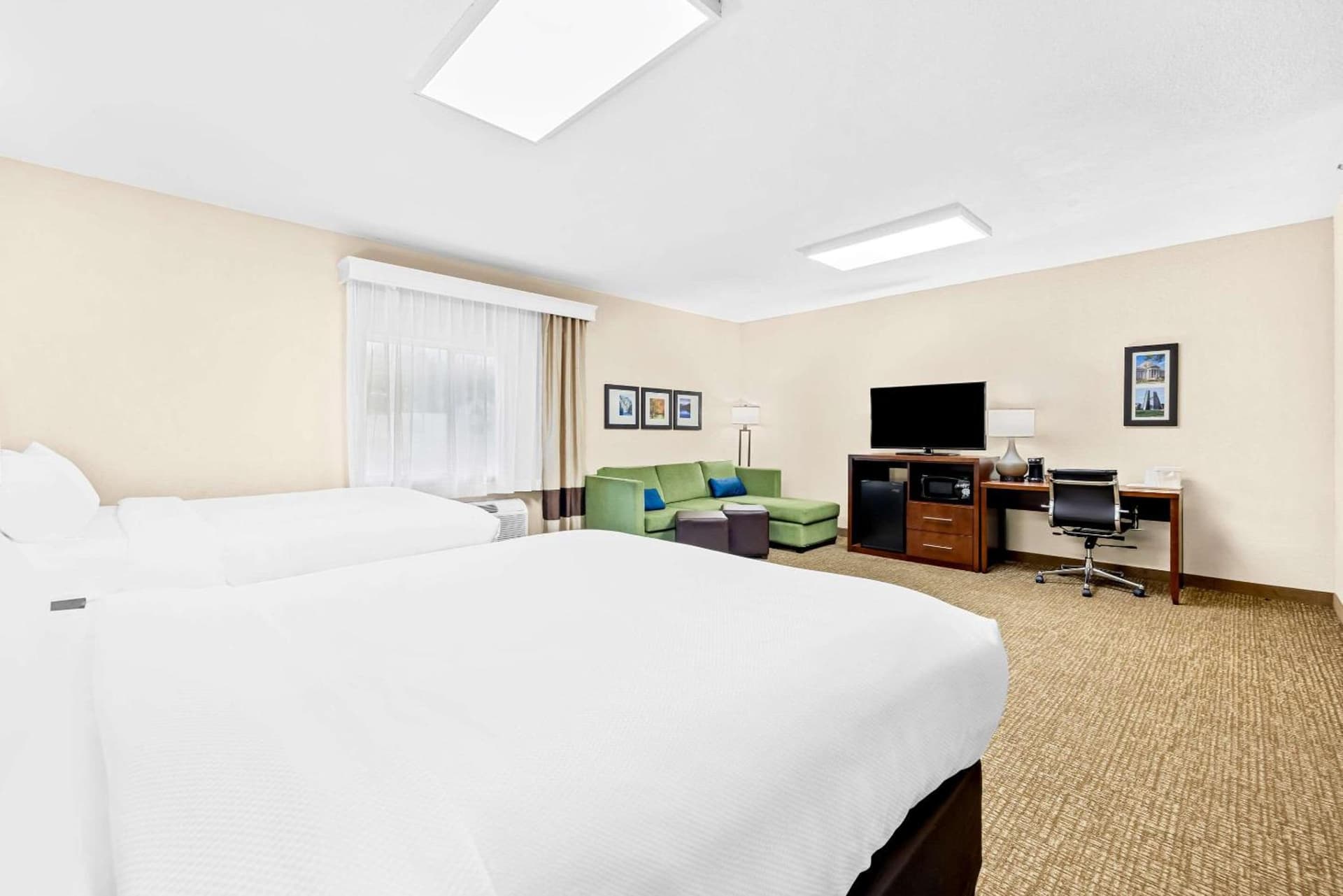 Comfort Inn & Suites Pueblo gallery photo in Pueblo, CO — image 22