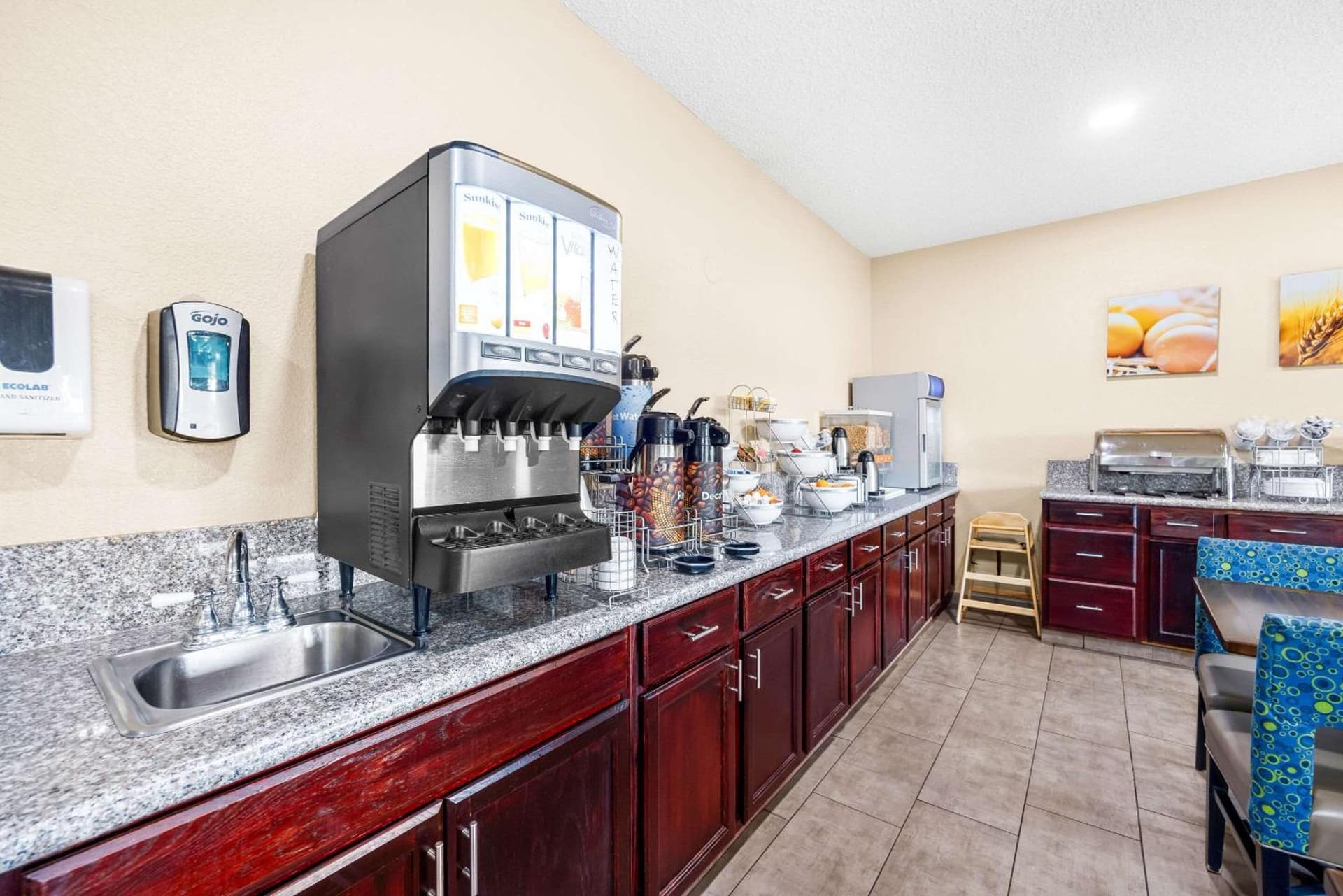 Comfort Inn & Suites Pueblo gallery photo in Pueblo, CO — image 84