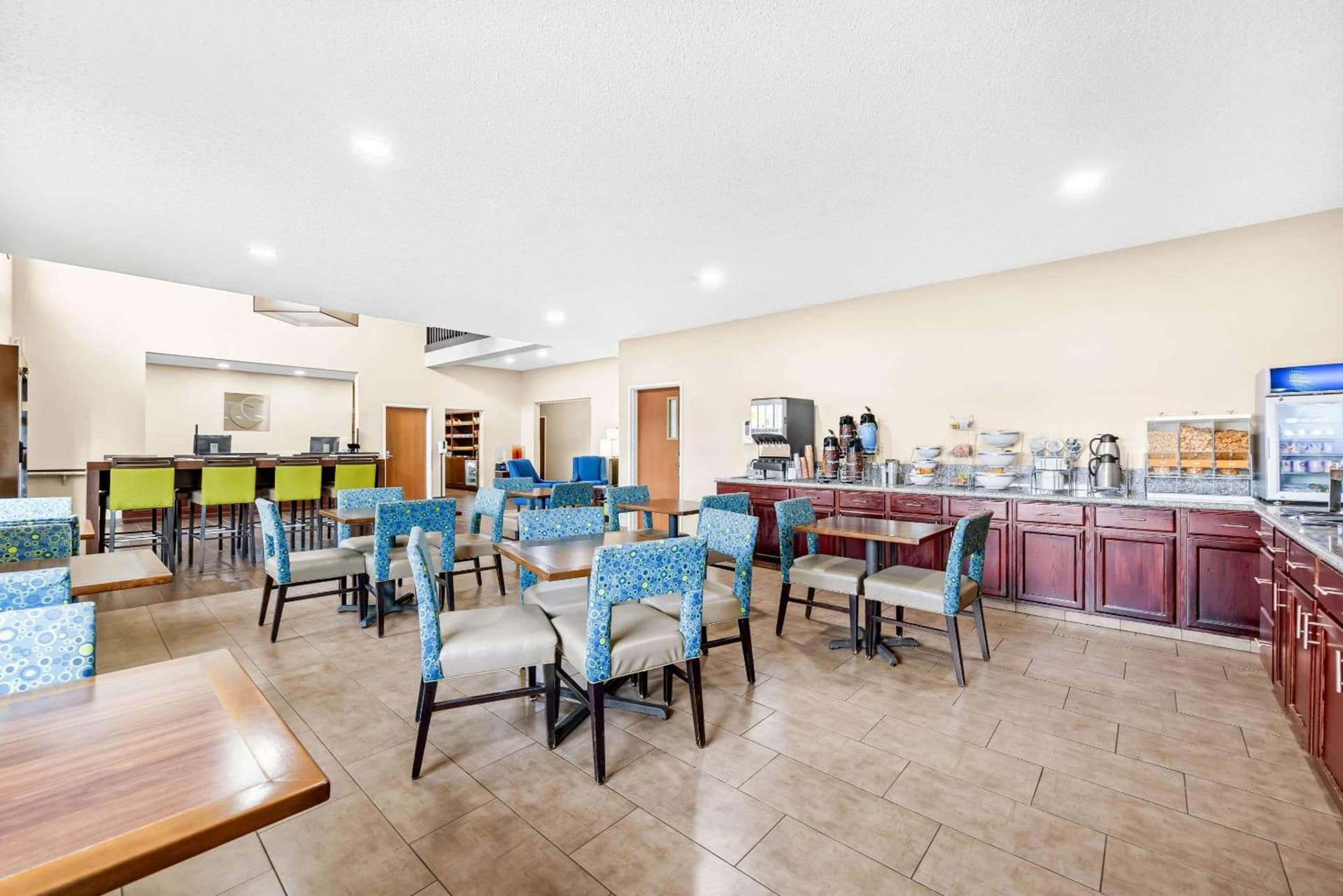 Comfort Inn & Suites Pueblo gallery photo in Pueblo, CO — image 66