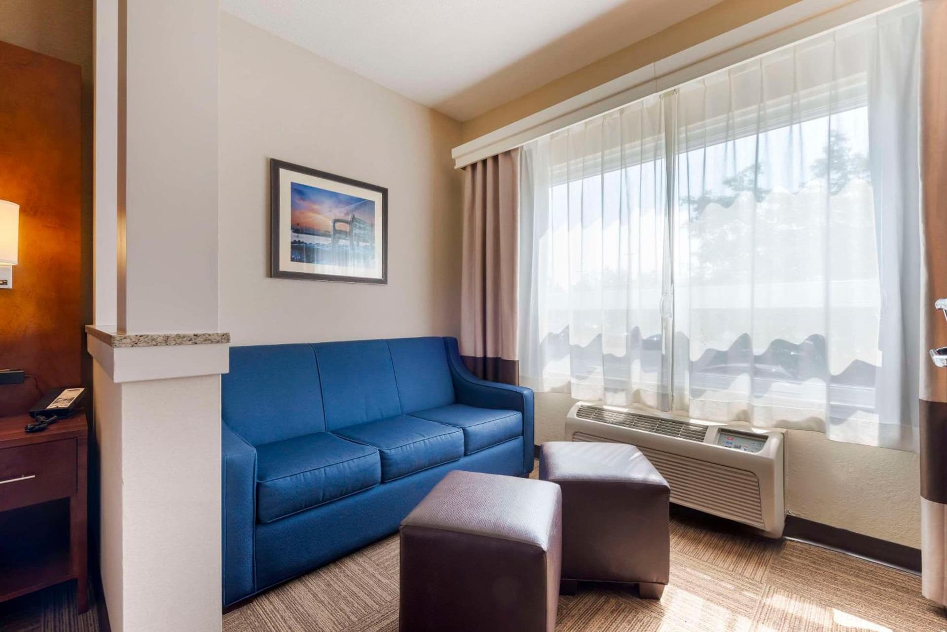 Lift Bridge Lodge, an Ascend Collection Hotel interior in Duluth, MN — gallery photo 2