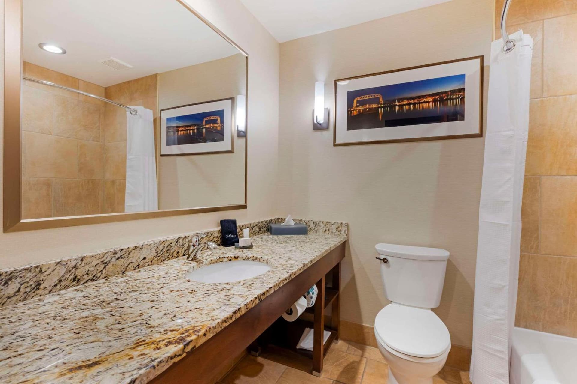 Lift Bridge Lodge, an Ascend Collection Hotel gallery photo in Duluth, MN — image 55
