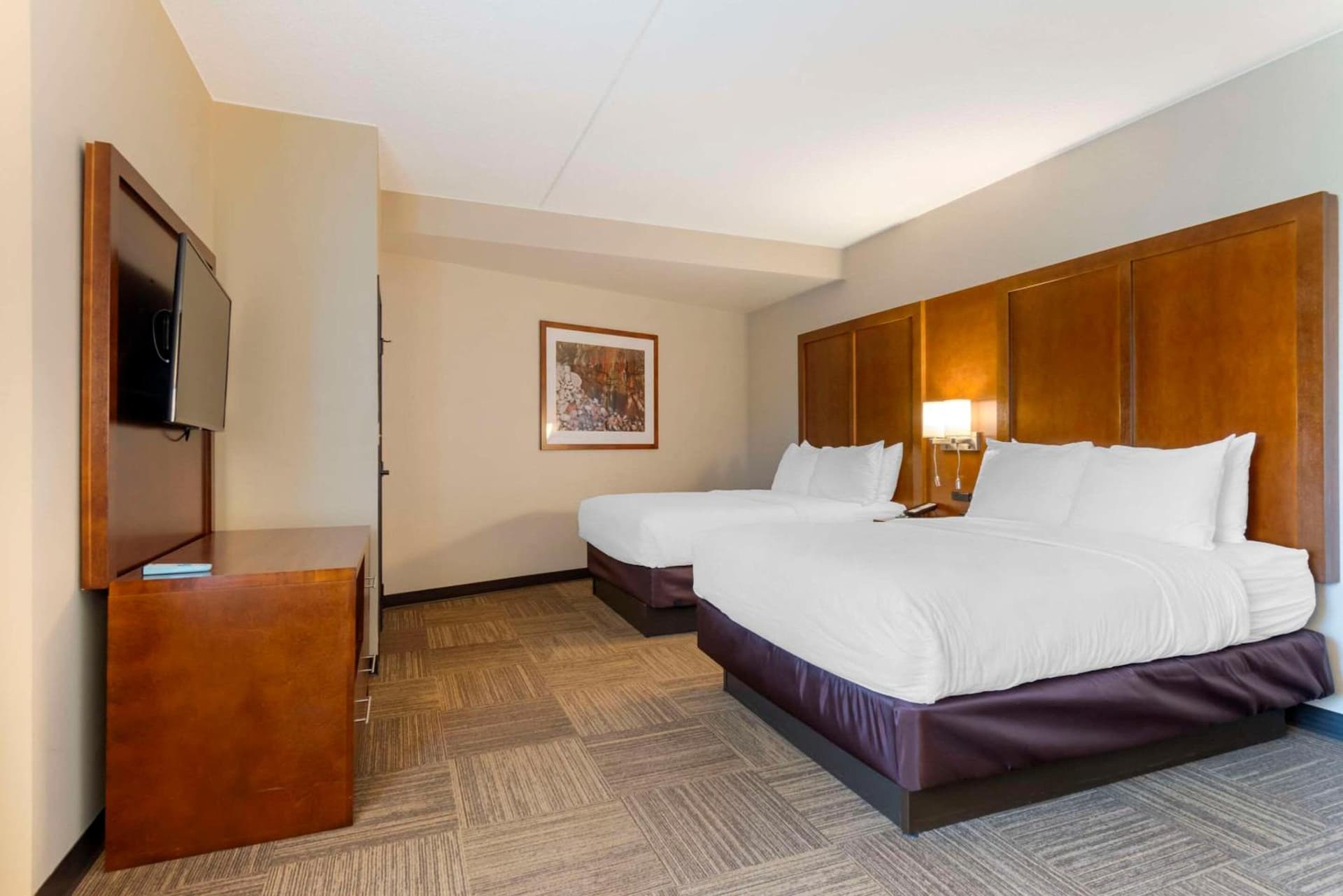 Lift Bridge Lodge, an Ascend Collection Hotel gallery photo in Duluth, MN — image 95