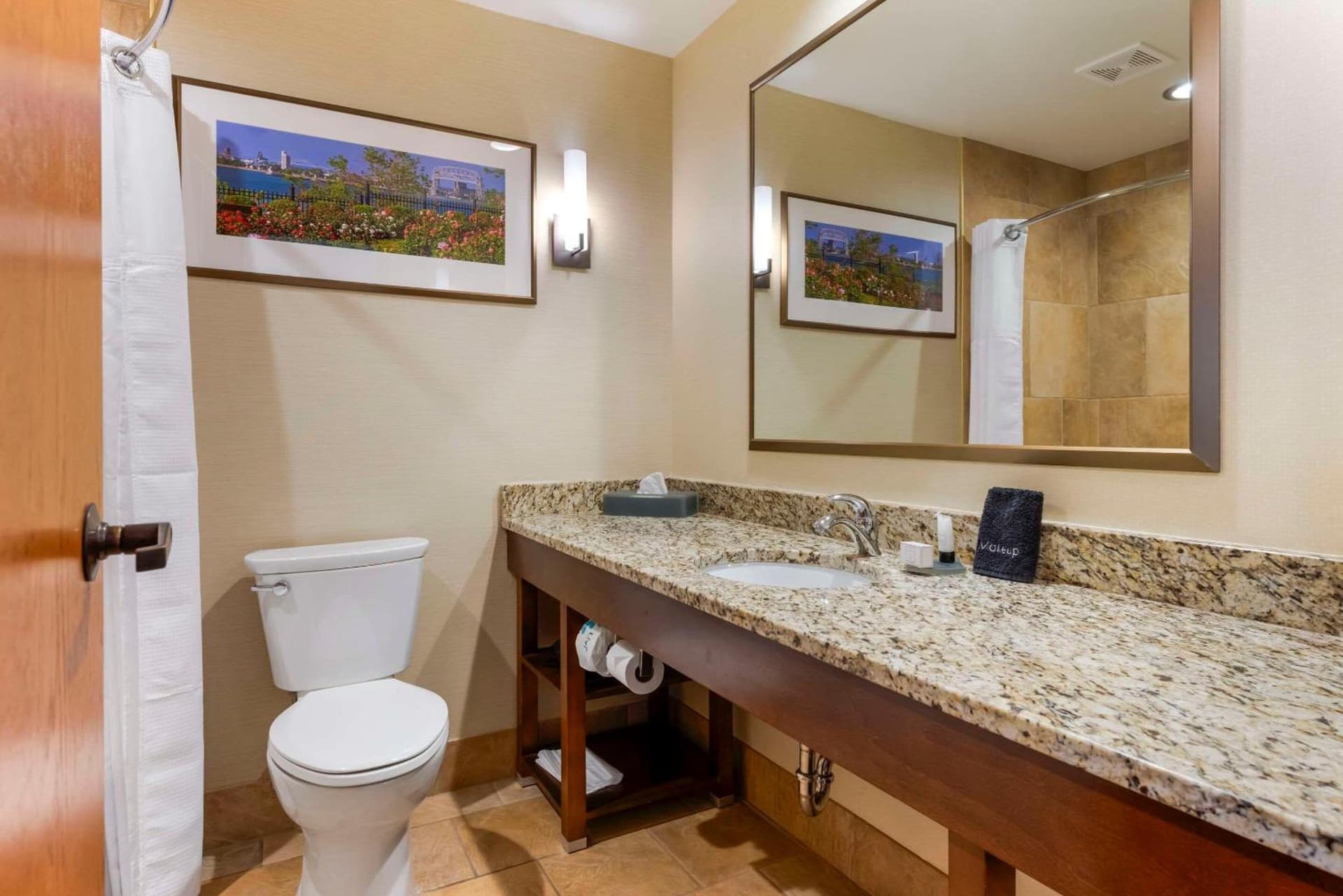 Lift Bridge Lodge, an Ascend Collection Hotel gallery photo in Duluth, MN — image 24