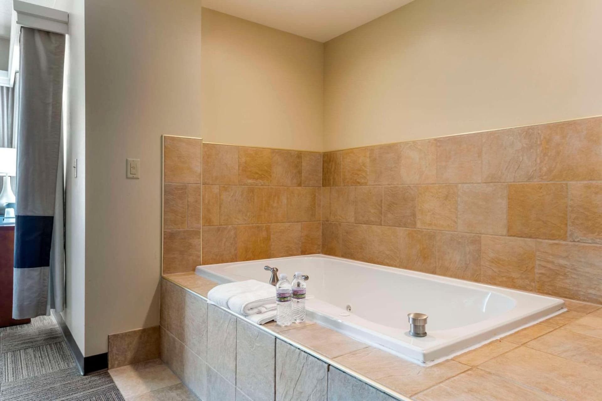 Lift Bridge Lodge, an Ascend Collection Hotel gallery photo in Duluth, MN — image 39