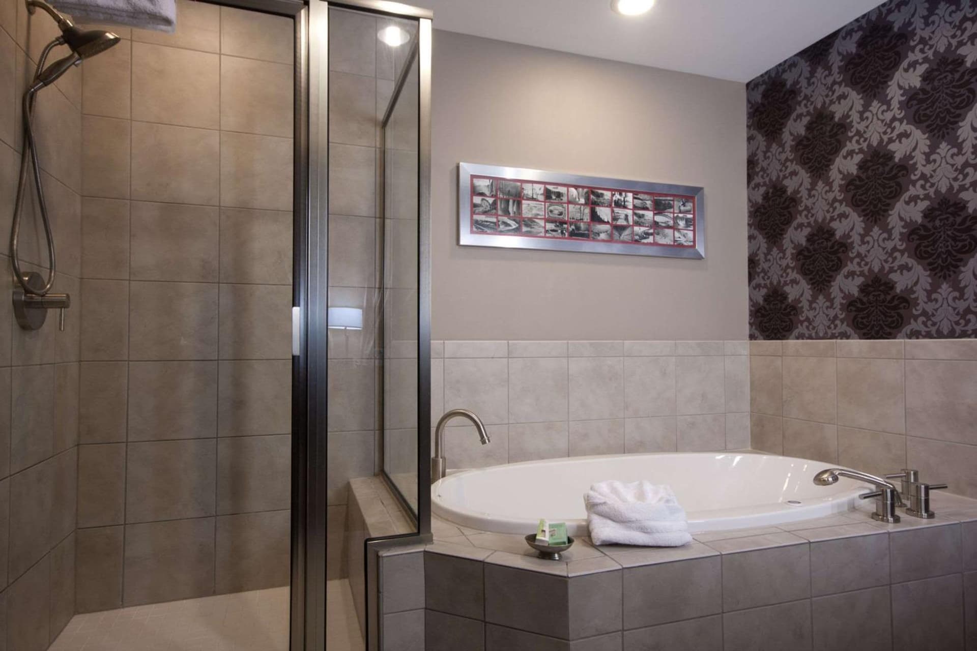 The Giacomo, an Ascend Collection Hotel gallery photo in Niagara Falls, NY — image 58
