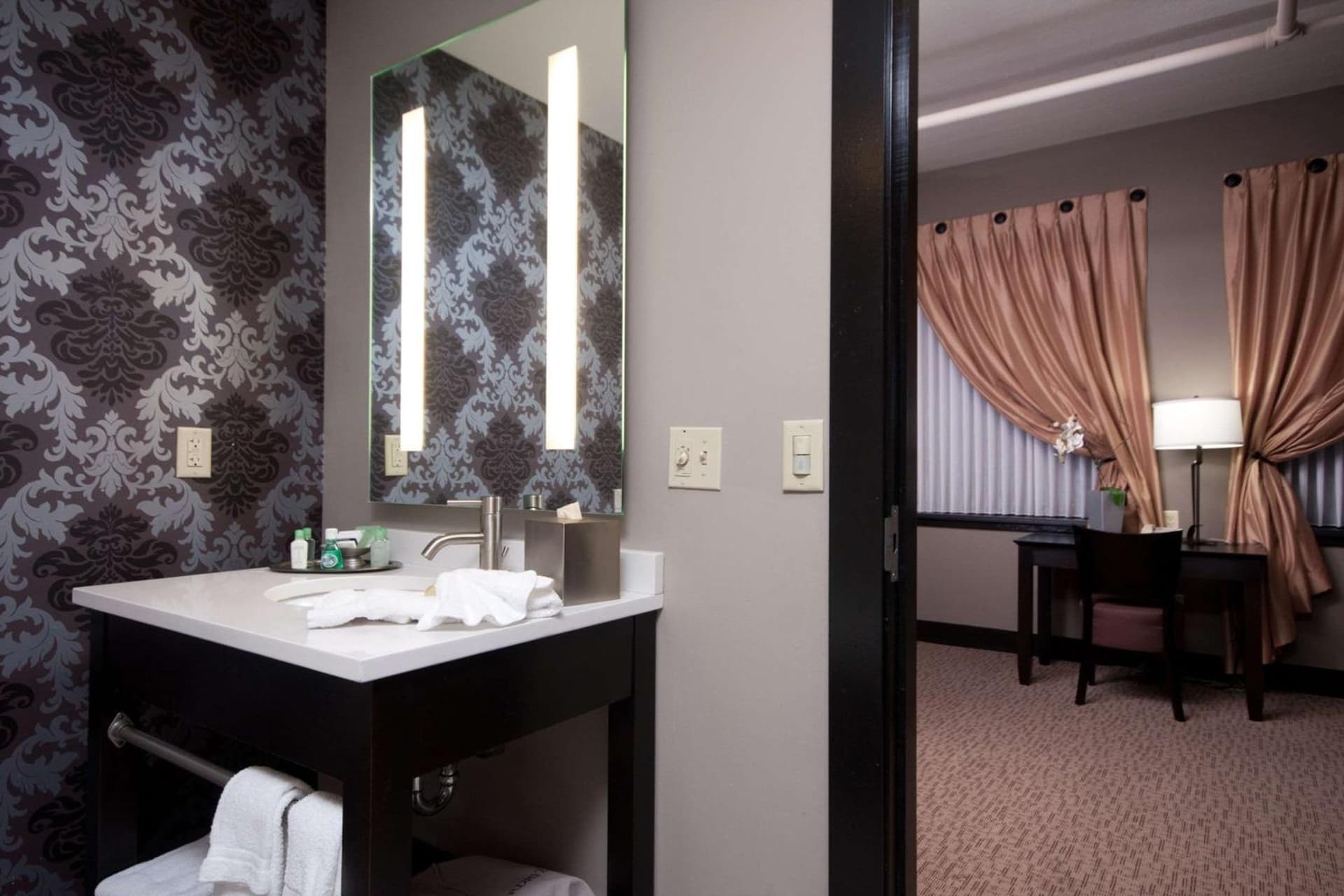 The Giacomo, an Ascend Collection Hotel gallery photo in Niagara Falls, NY — image 48
