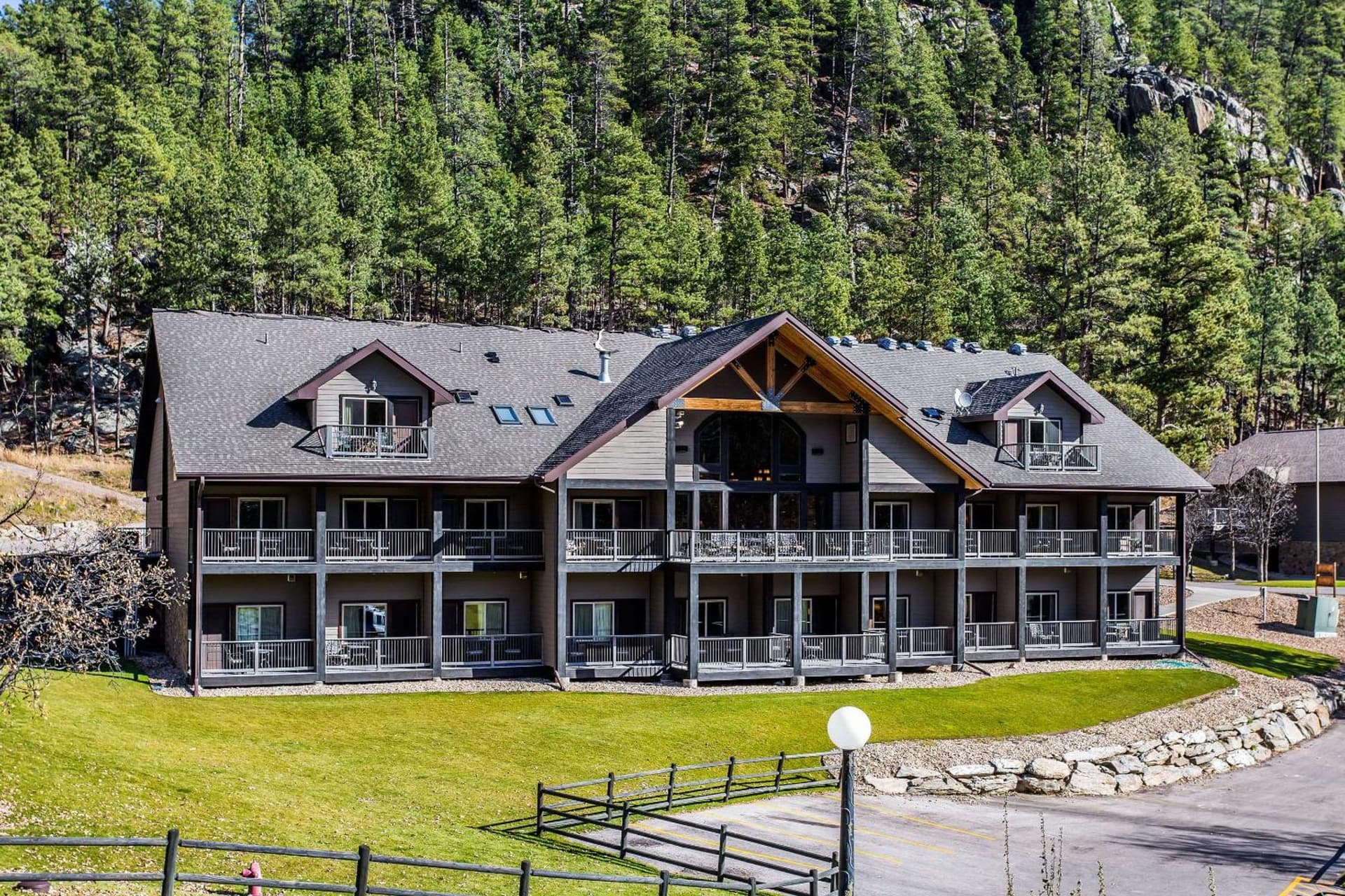 K Bar S Lodge, an Ascend Collection Hotel — hotel in Keystone, South Dakota