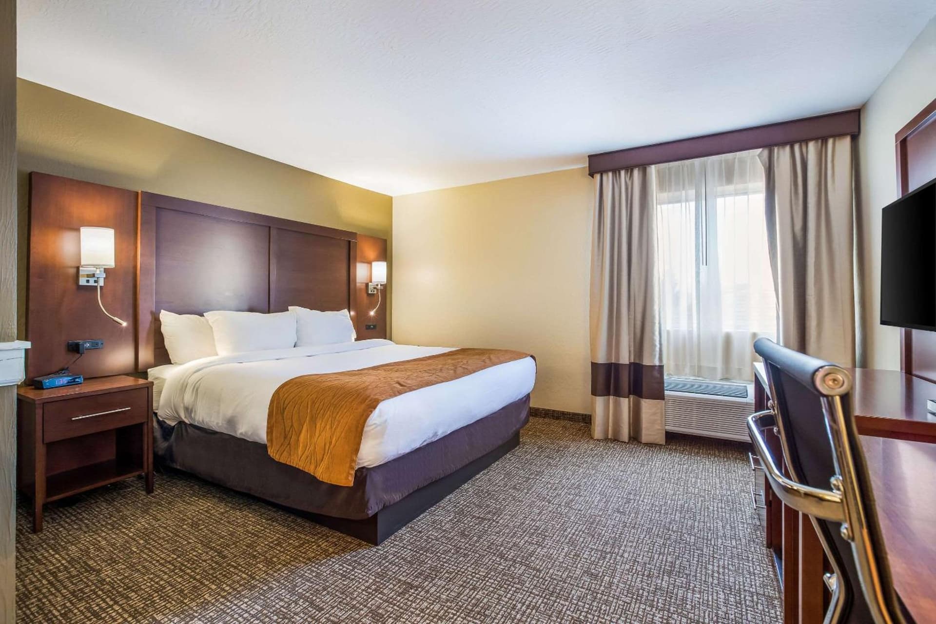 Comfort Inn & Suites Fairborn near Wright Patterson AFB gallery photo in Fairborn, OH — image 23