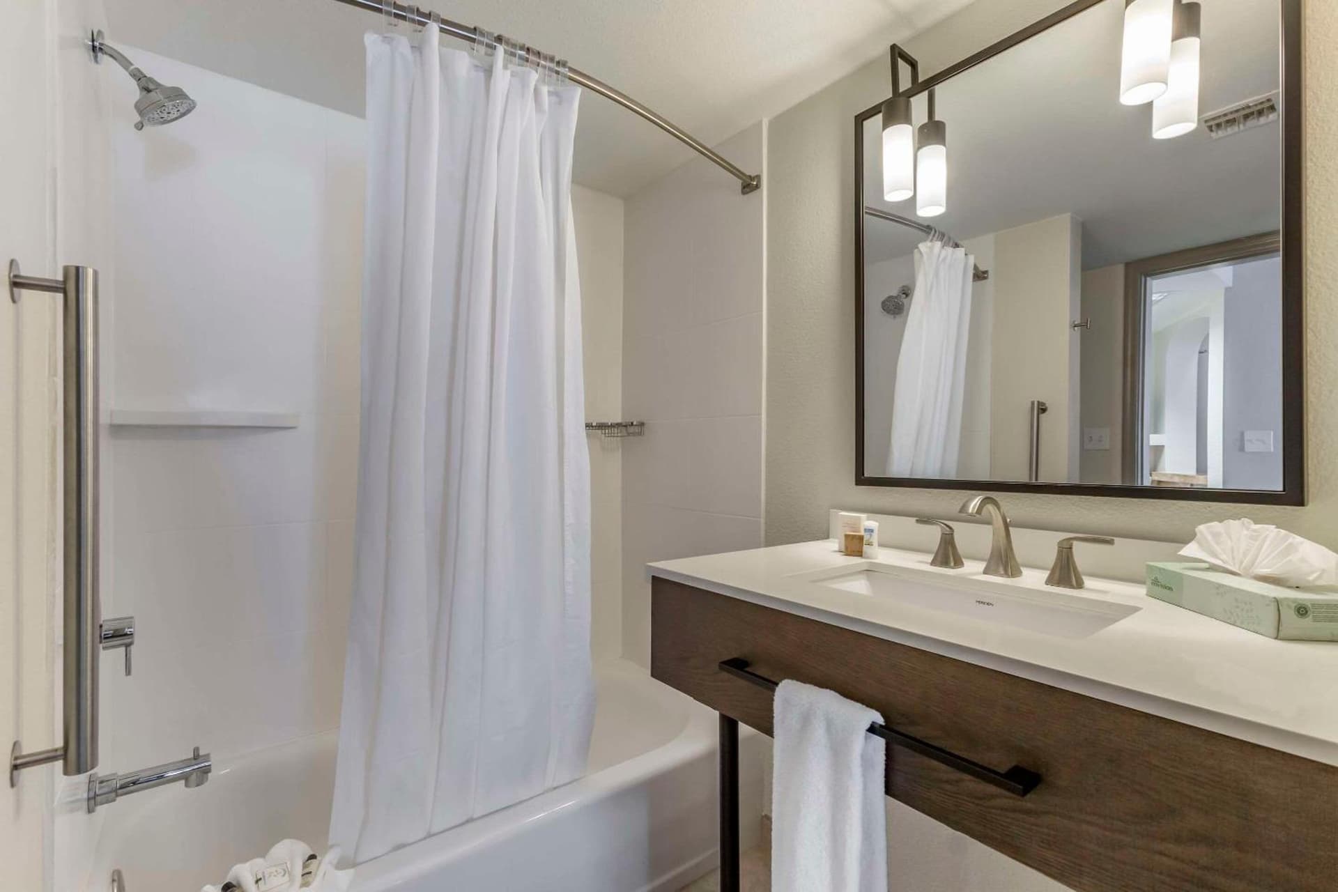 Windmill Suites Surprise - Phoenix, an Ascend Collection Hotel gallery photo in Surprise, AZ — image 10