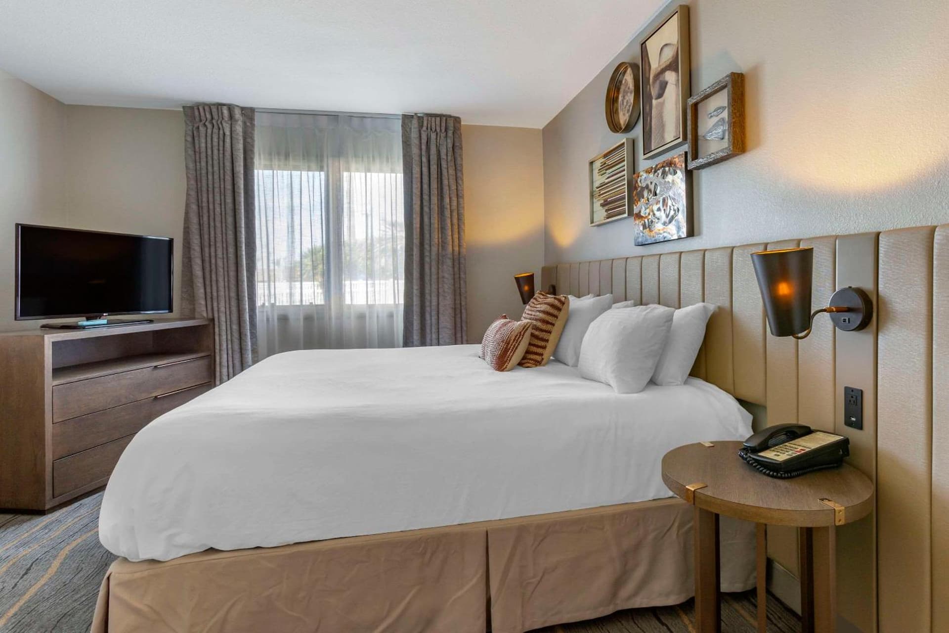 Windmill Suites Surprise - Phoenix, an Ascend Collection Hotel gallery photo in Surprise, AZ — image 25