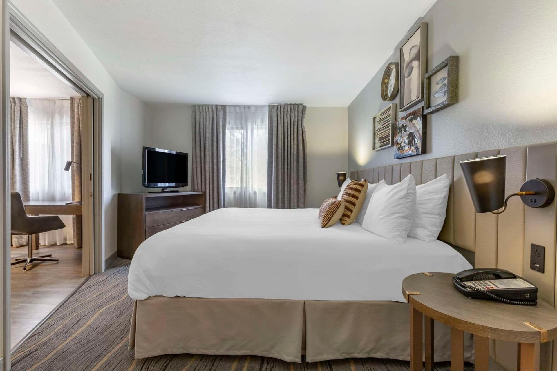 Windmill Suites Surprise - Phoenix, an Ascend Collection Hotel gallery photo in Surprise, AZ — image 14