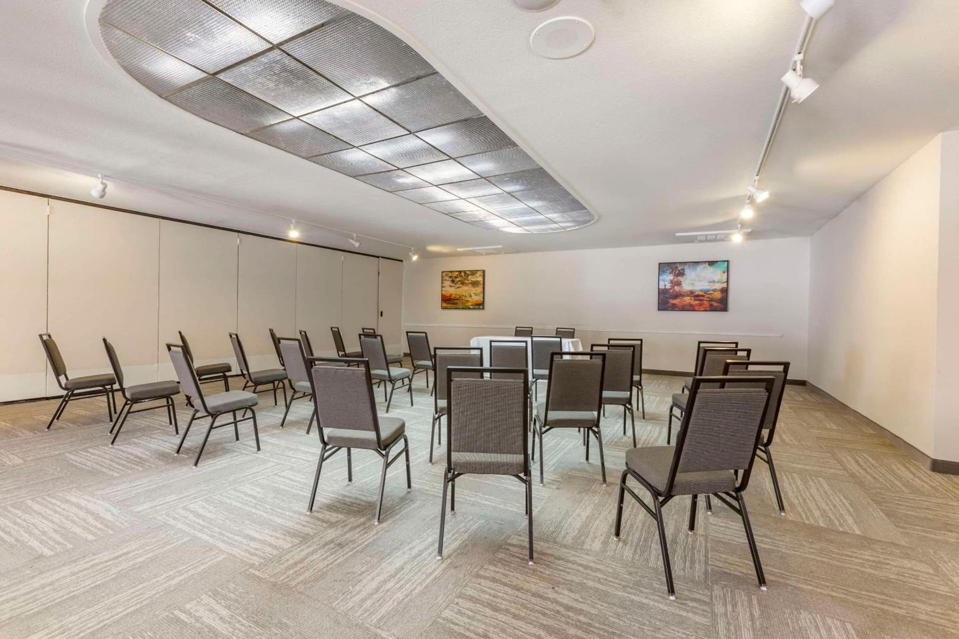 Windmill Suites Surprise - Phoenix, an Ascend Collection Hotel gallery photo in Surprise, AZ — image 19