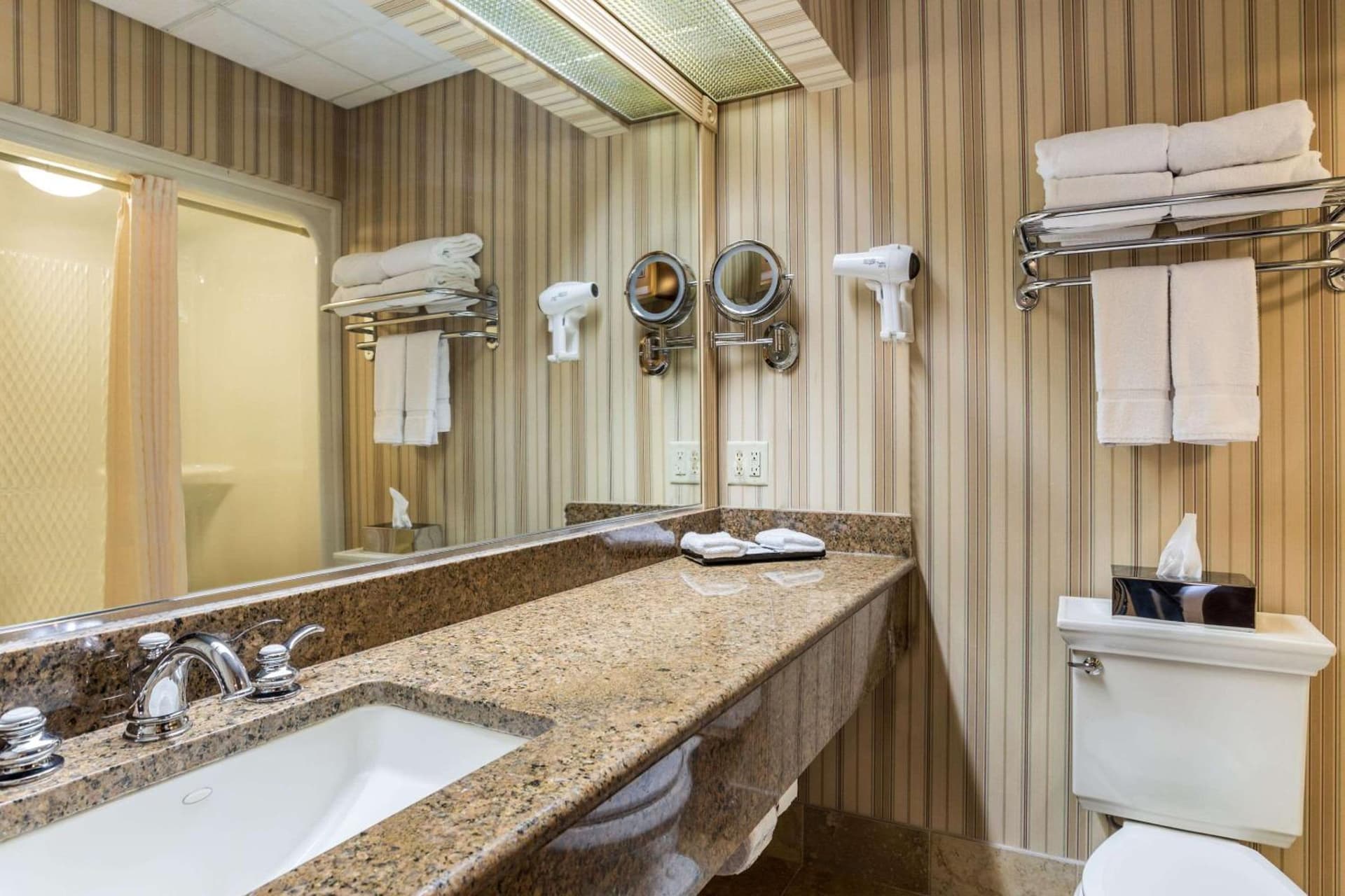 Traditions Hotel & Spa Johnson City - Binghamton, an Ascend Collection Hotel gallery photo in Johnson City, NY — image 12