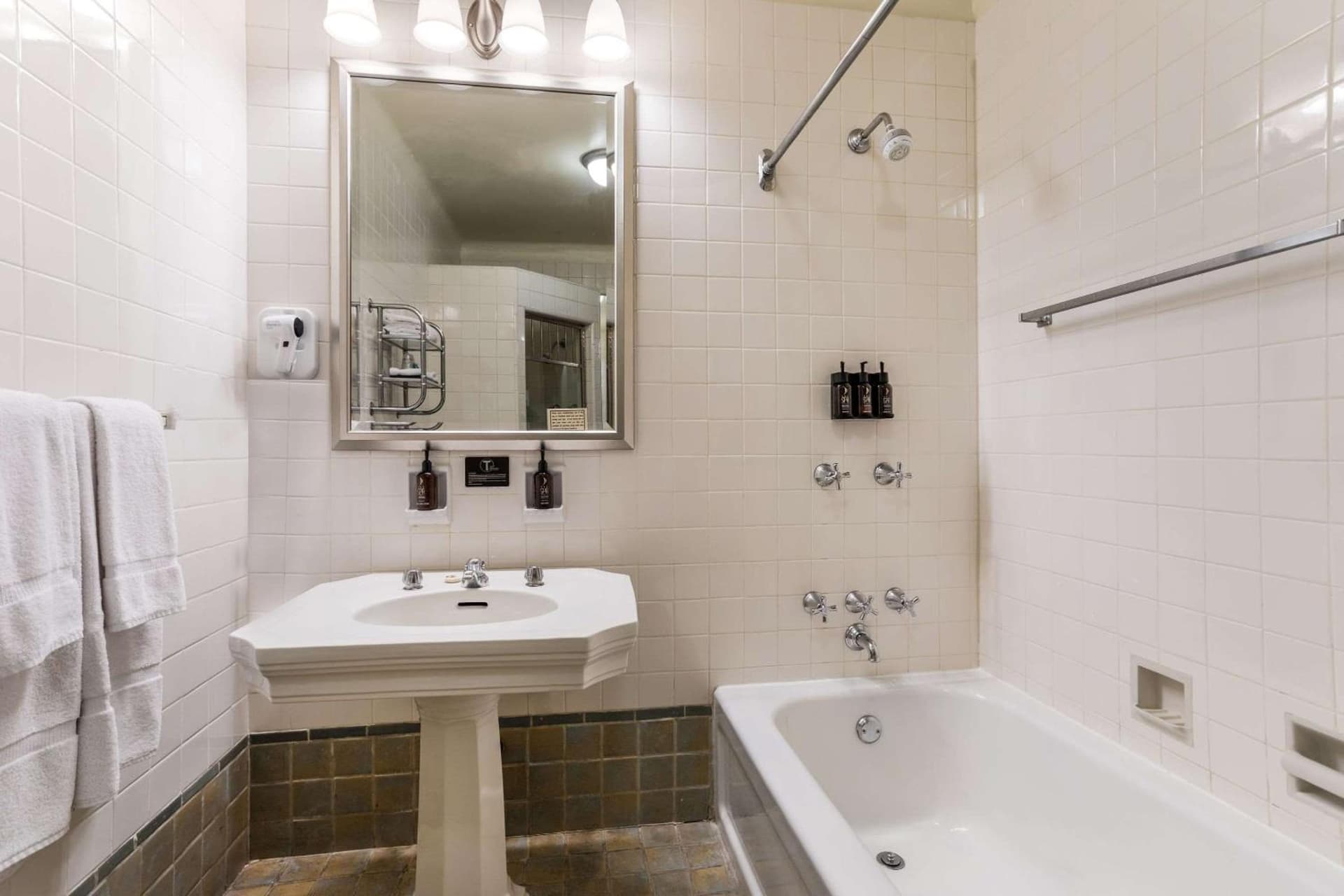 Traditions Hotel & Spa Johnson City - Binghamton, an Ascend Collection Hotel gallery photo in Johnson City, NY — image 113