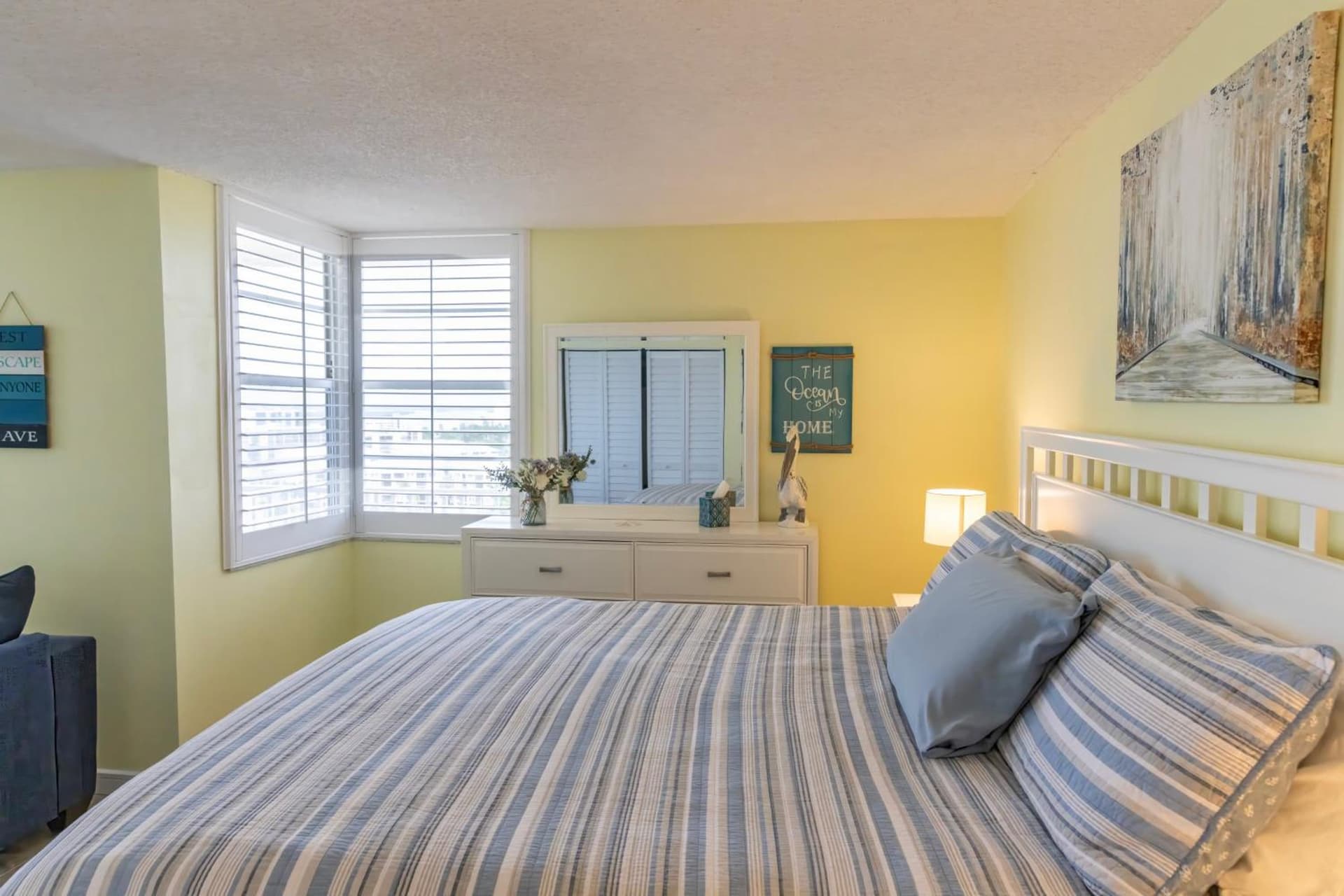 Fort Myers Beach Penthouse Condo interior in Fort Myers Beach, FL — gallery photo 2
