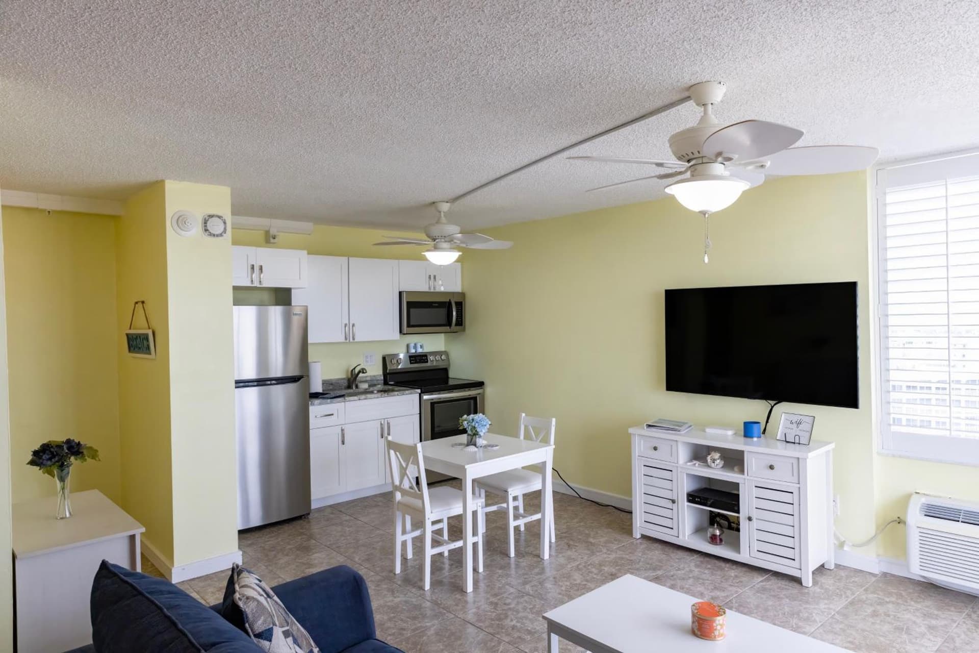 Fort Myers Beach Penthouse Condo property views in Fort Myers Beach, FL — gallery photo 3