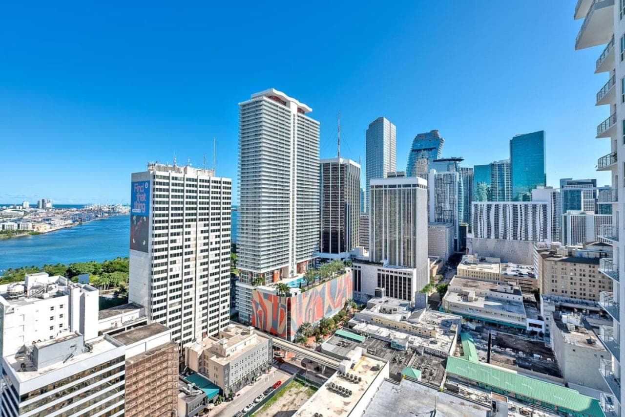 Gorgeous Unit in the Heart of Downtown Miami featured exterior or lobby in Miami, FL — similar hotel