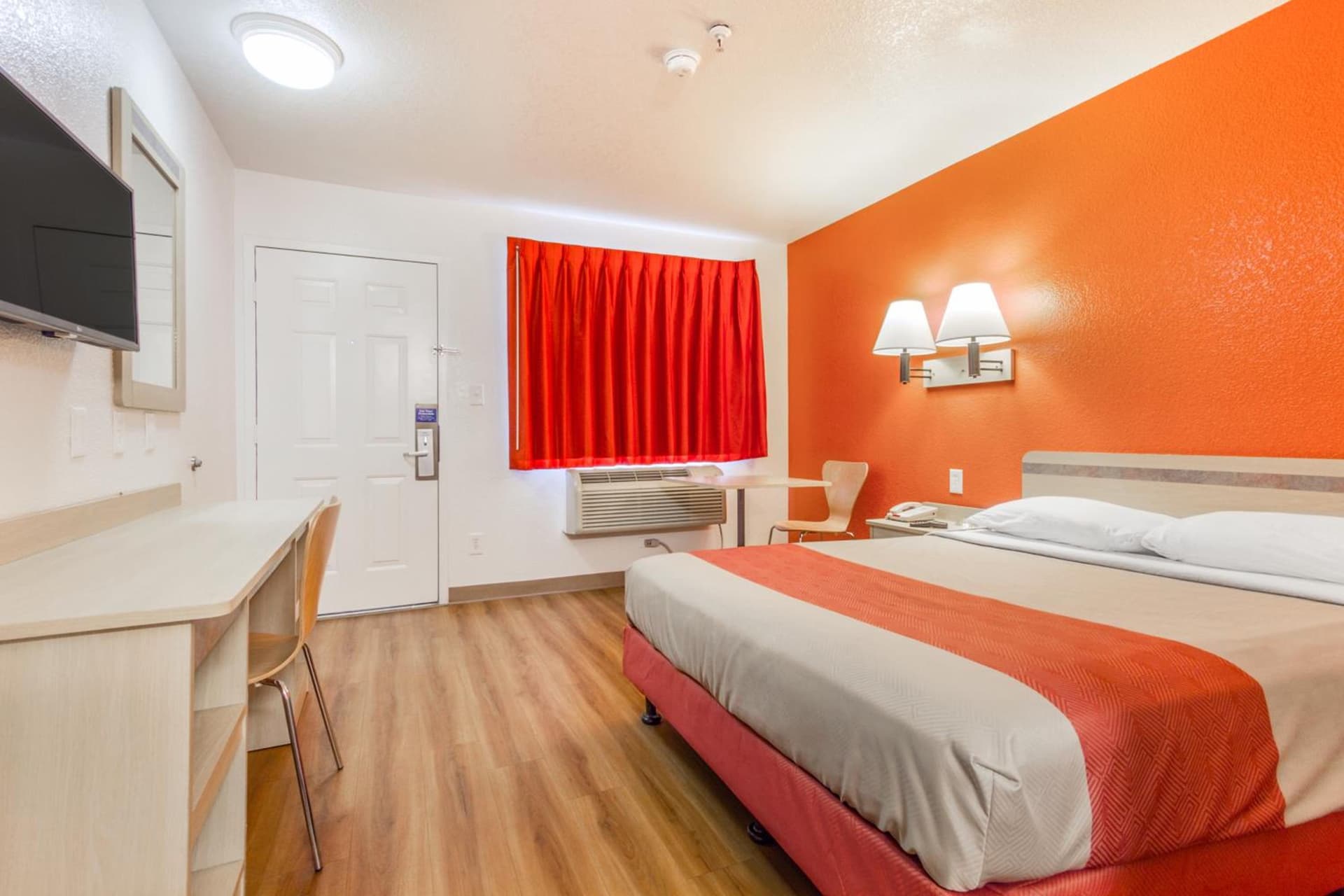 Motel 6-Phoenix, AZ - West interior in Phoenix, AZ — gallery photo 2