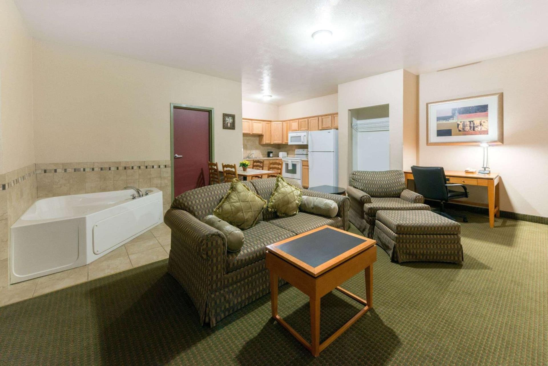 Days Inn by Wyndham Luray Shenandoah gallery photo in Luray, VA — image 92