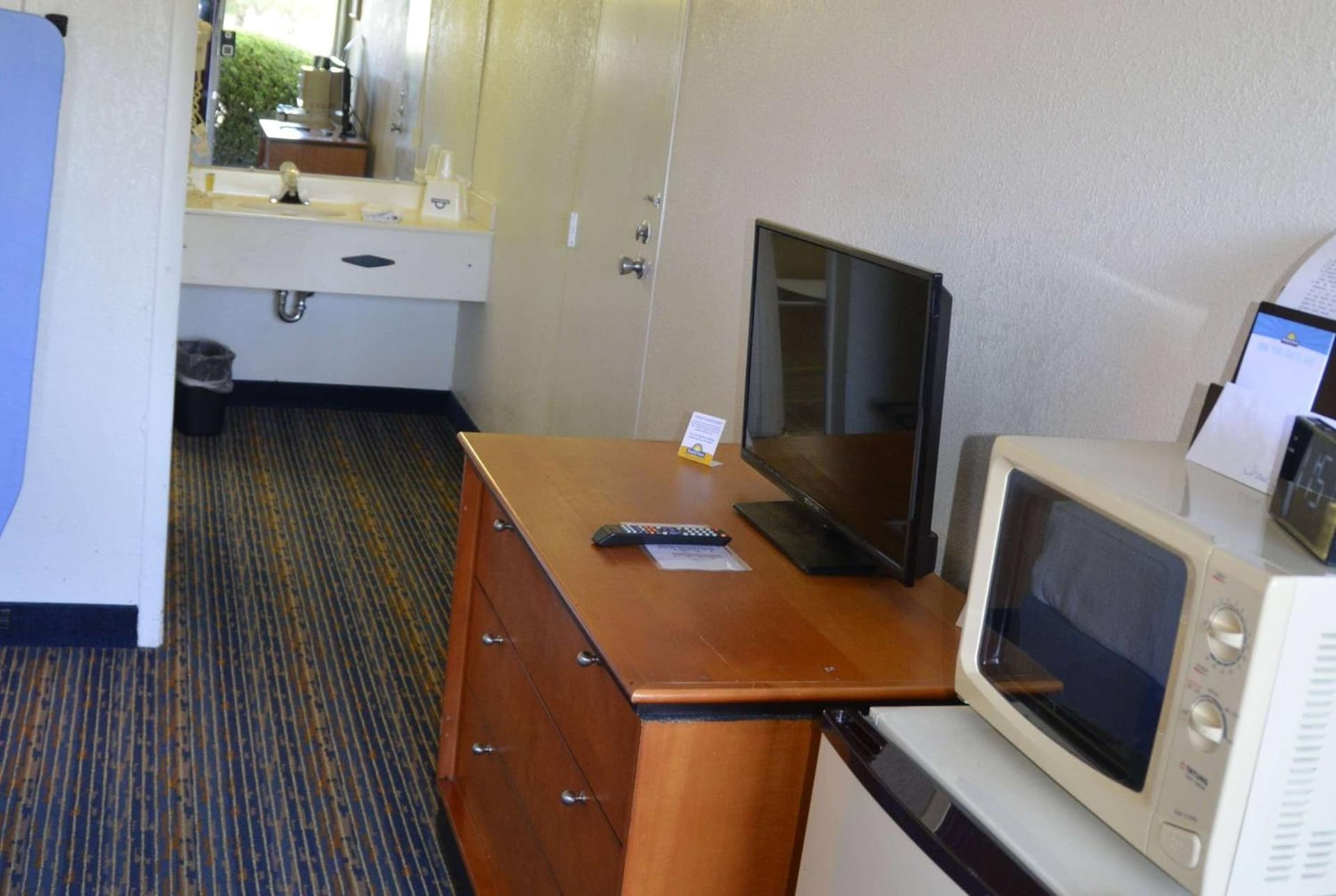 Days Inn by Wyndham Luray Shenandoah gallery photo in Luray, VA — image 10